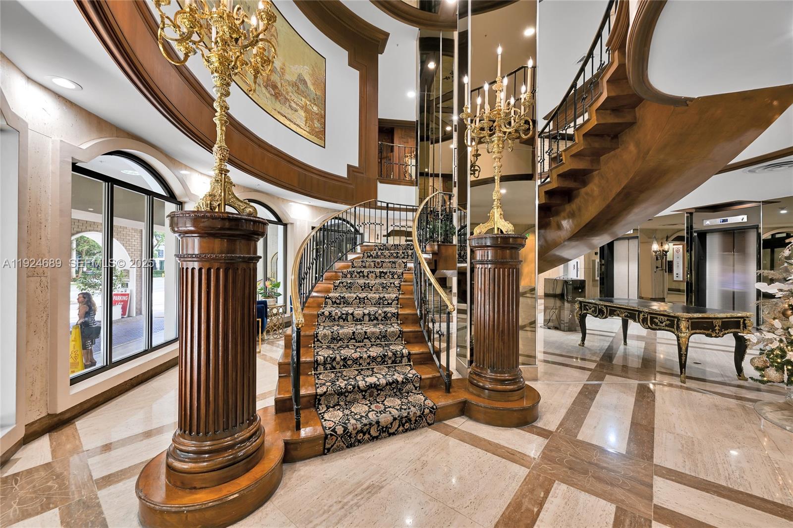 6039 Collins Ave #621 Miami Beach, FL 33140