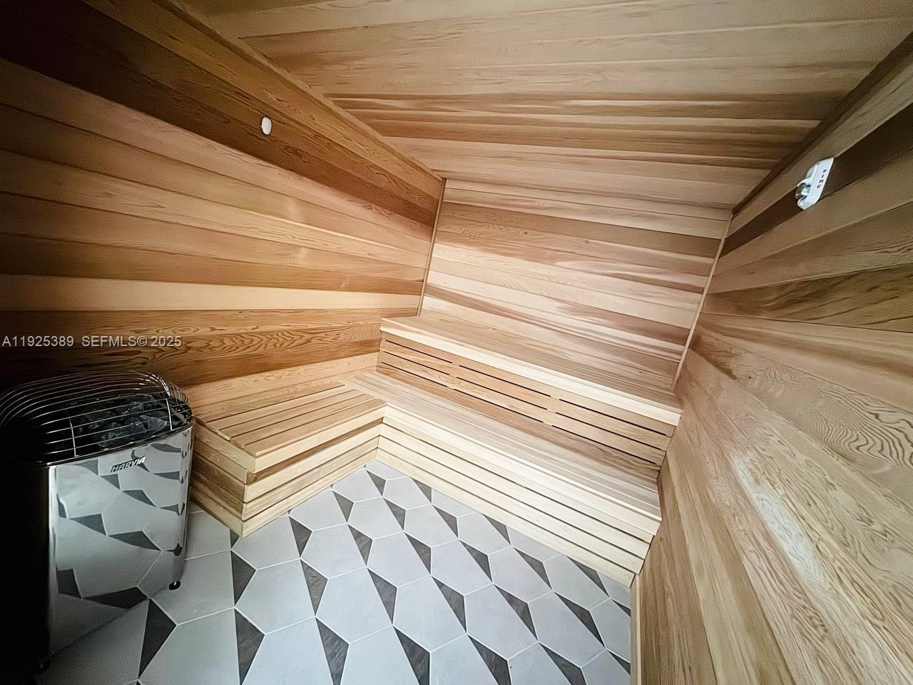 11 NE 6th #2813 Miami, FL 33132