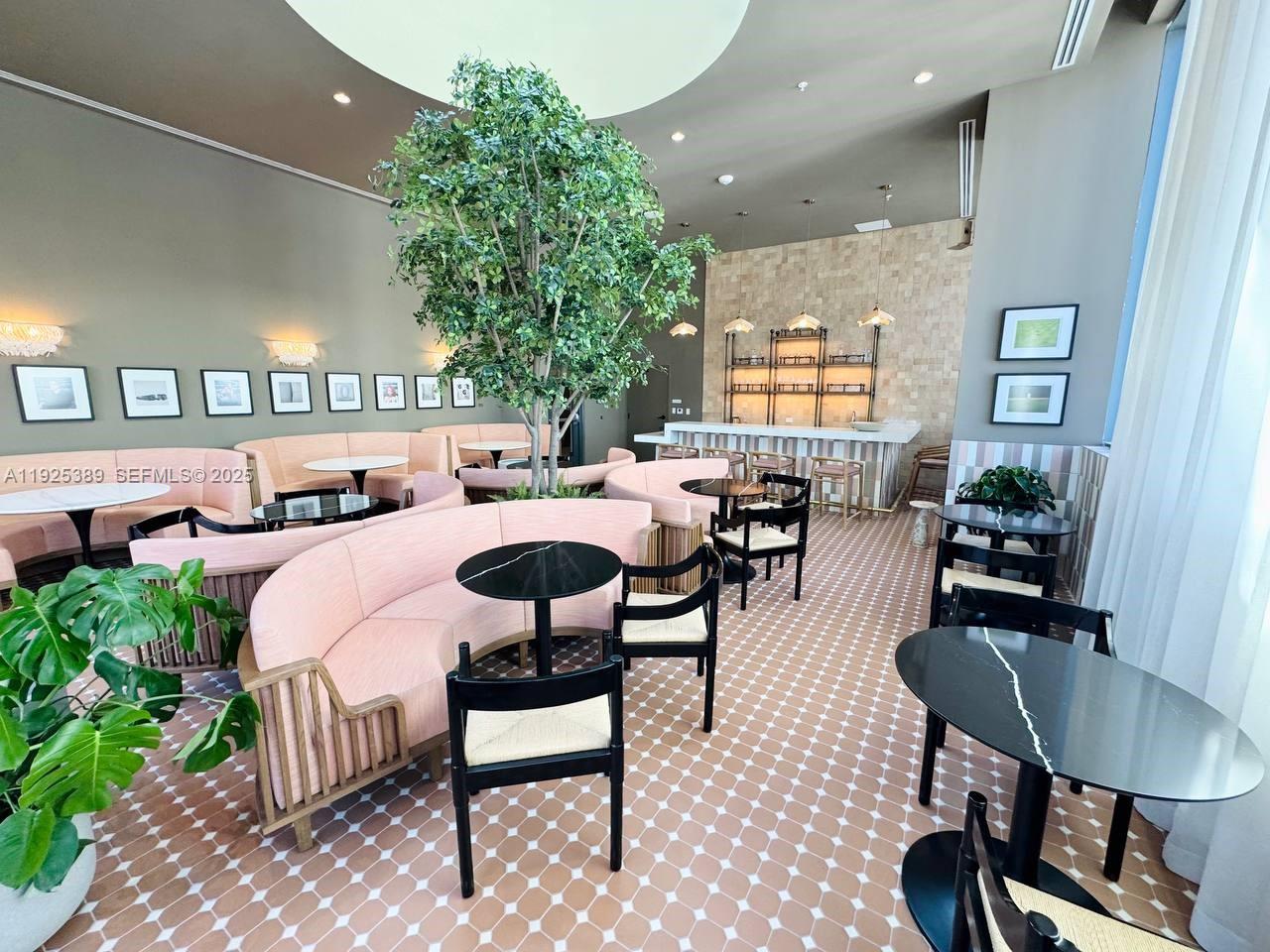 11 NE 6th #2813 Miami, FL 33132