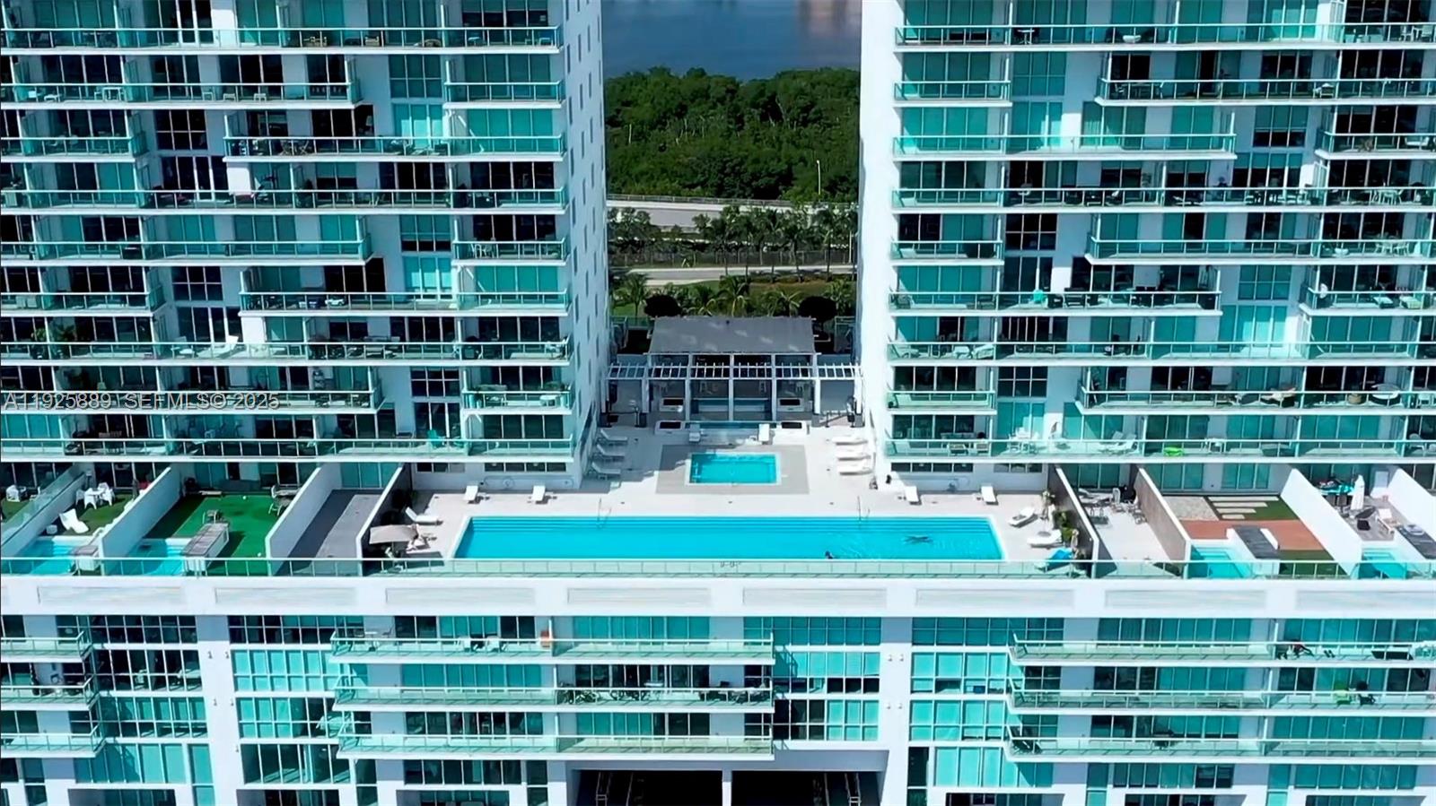 image 400 Sunny Isles48