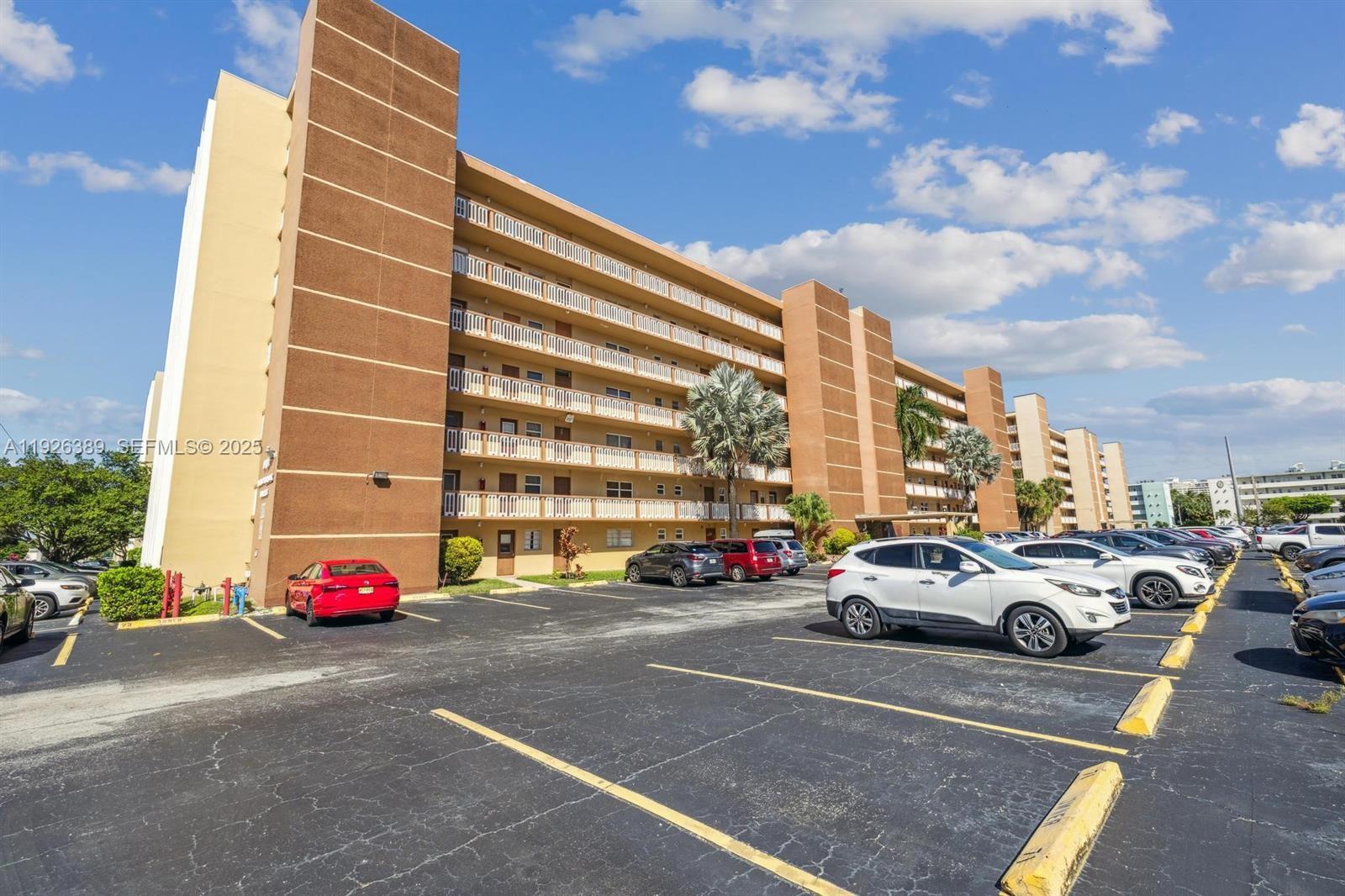 610 NE 12th Ave #304 Hallandale Beach, FL 33009