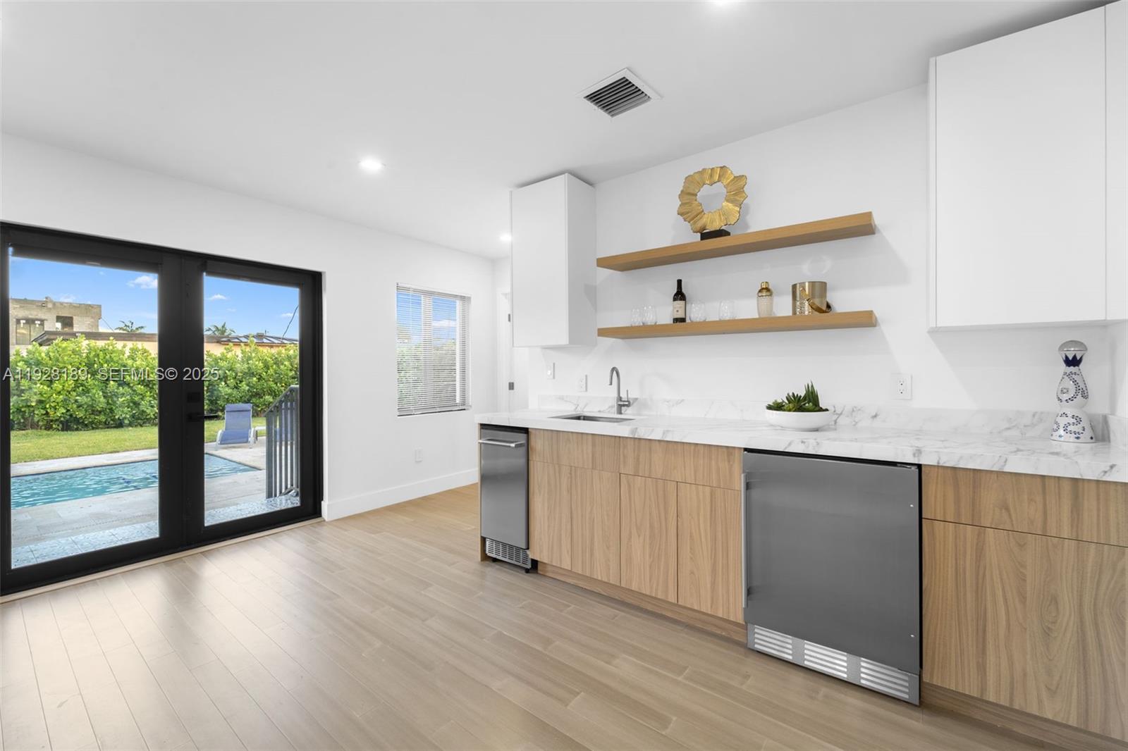 2735 SW 65th Ave Miami, FL 33155