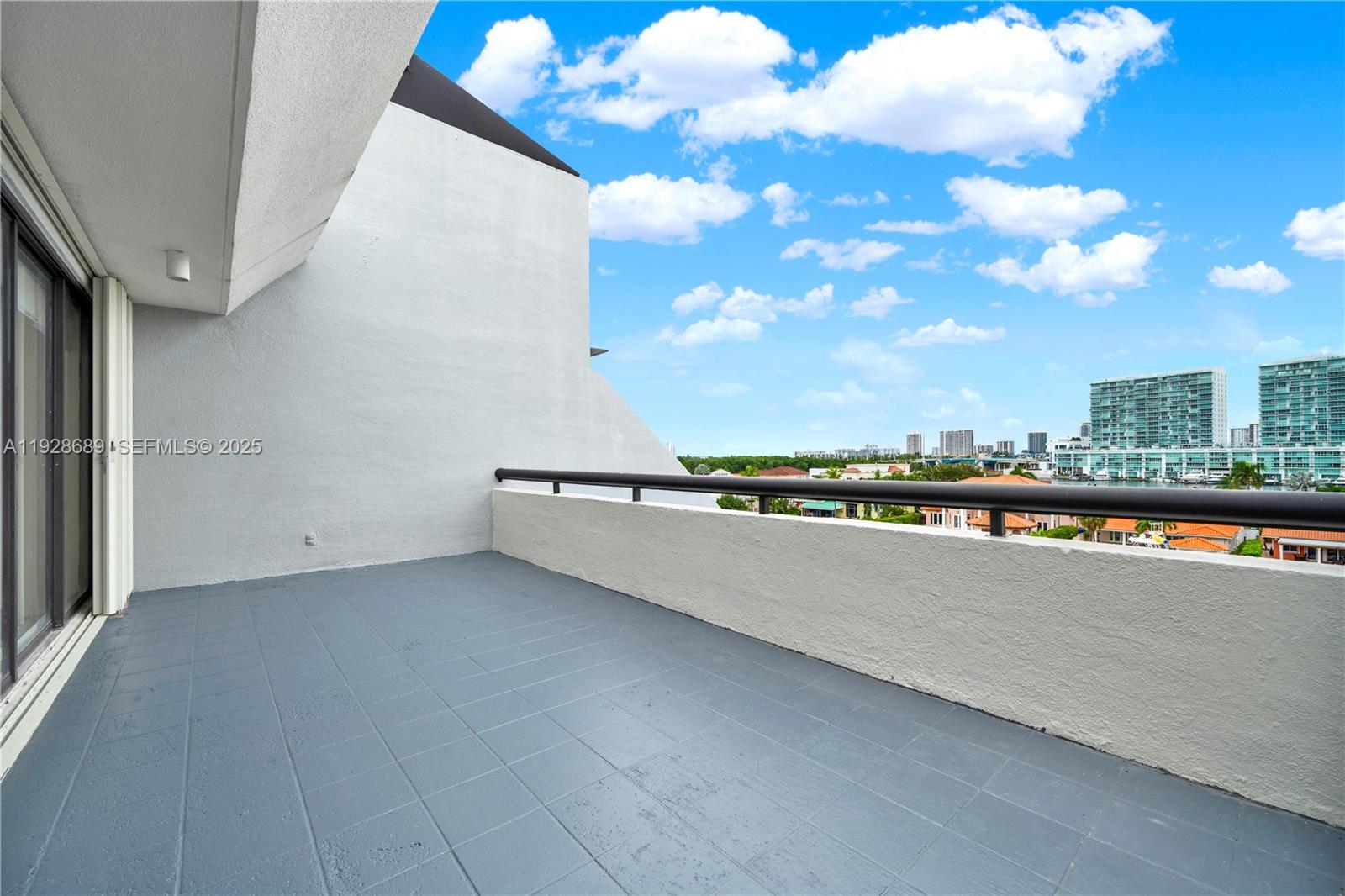 385 Poinciana Dr #1230 Sunny Isles Beach, FL 33160