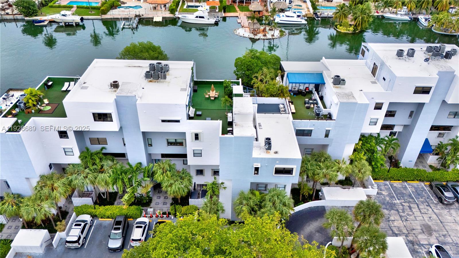 385 Poinciana Dr #1230 Sunny Isles Beach, FL 33160