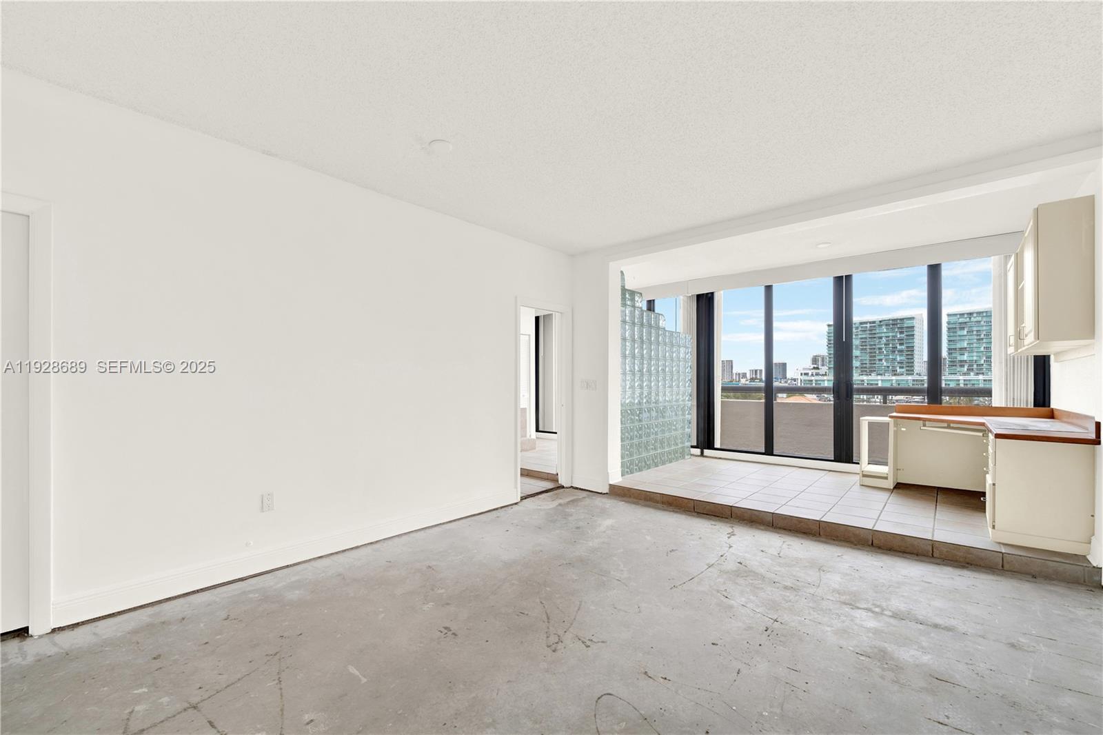 385 Poinciana Dr #1230 Sunny Isles Beach, FL 33160