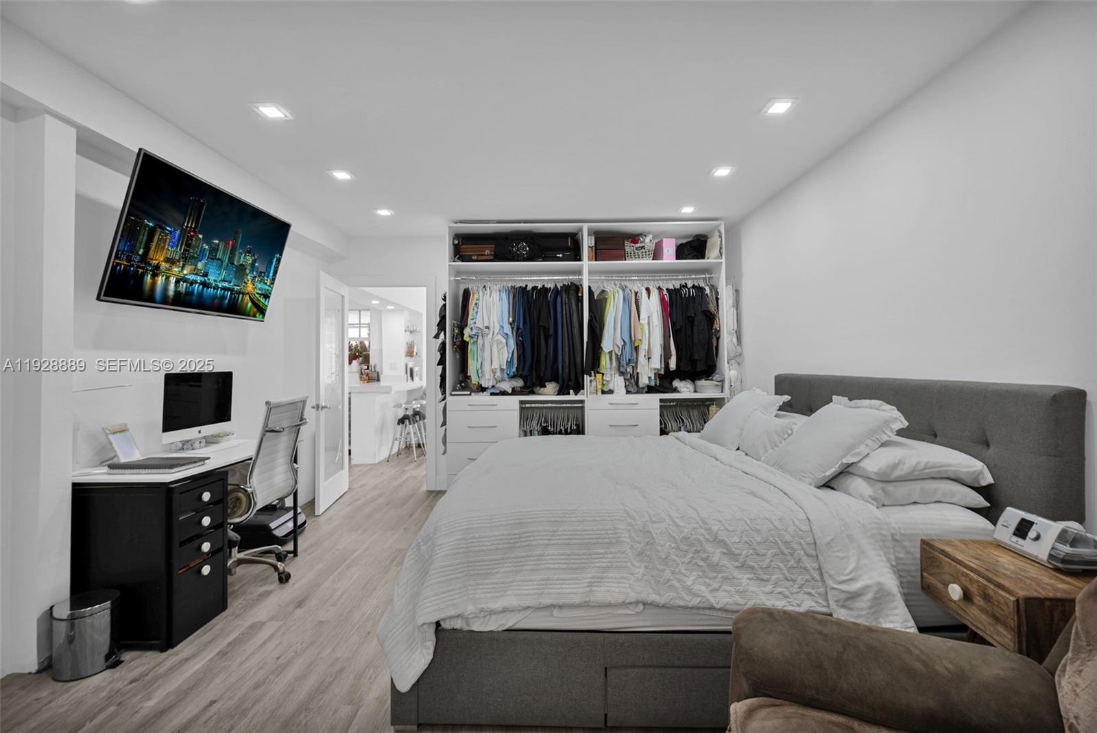 3711 SW 27th Ter Miami, FL 33134