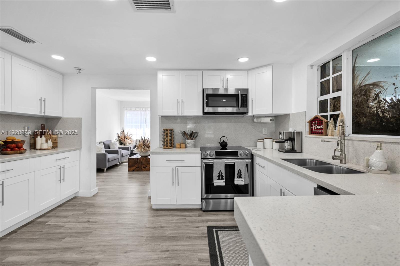 3711 SW 27th Ter Miami, FL 33134