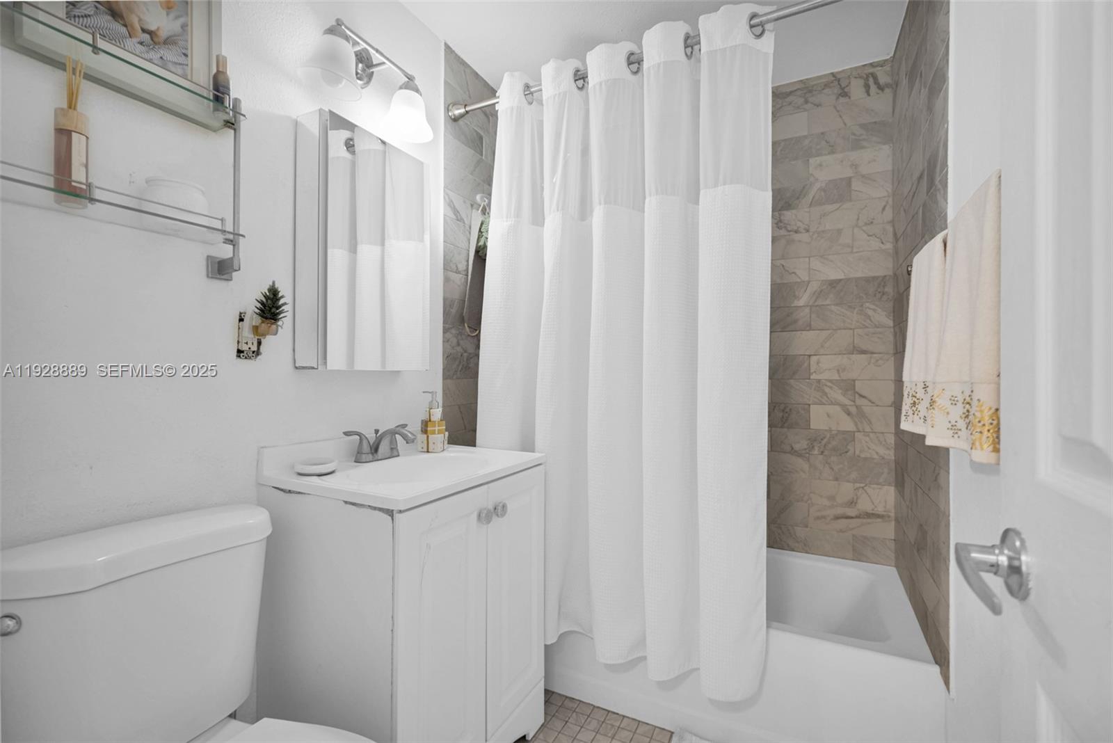 3711 SW 27th Ter Miami, FL 33134