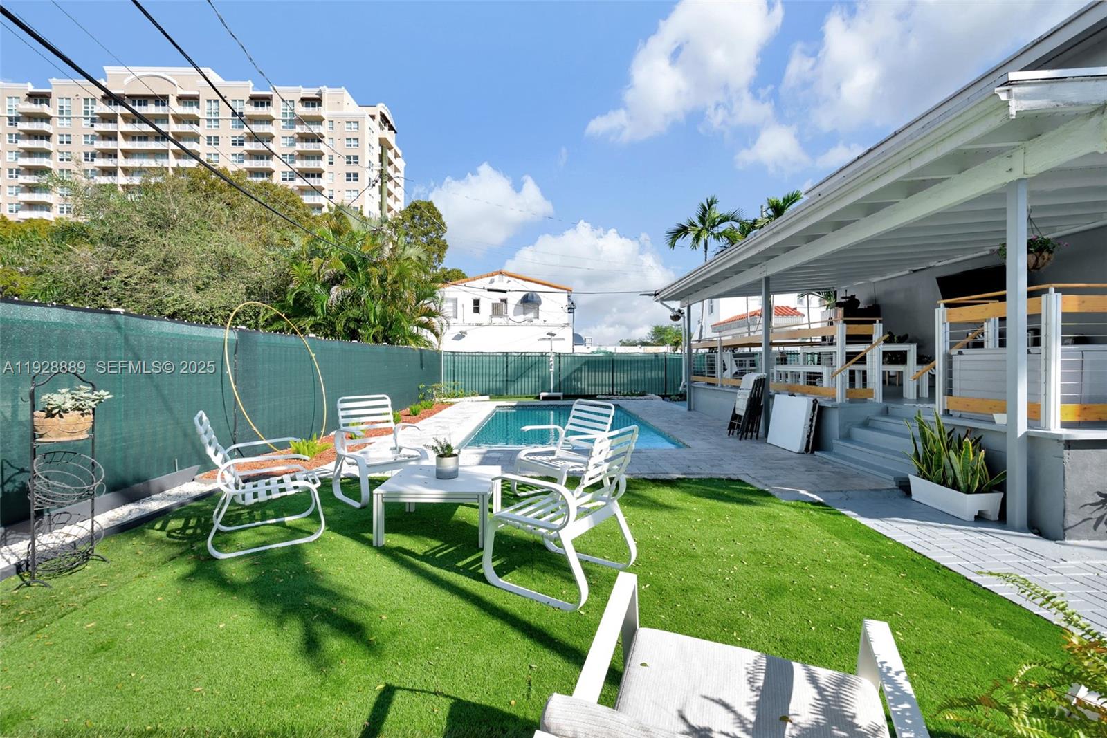 3711 SW 27th Ter Miami, FL 33134