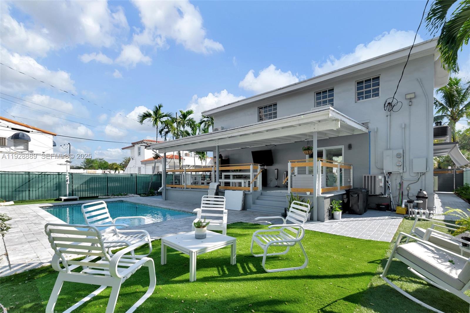 3711 SW 27th Ter Miami, FL 33134