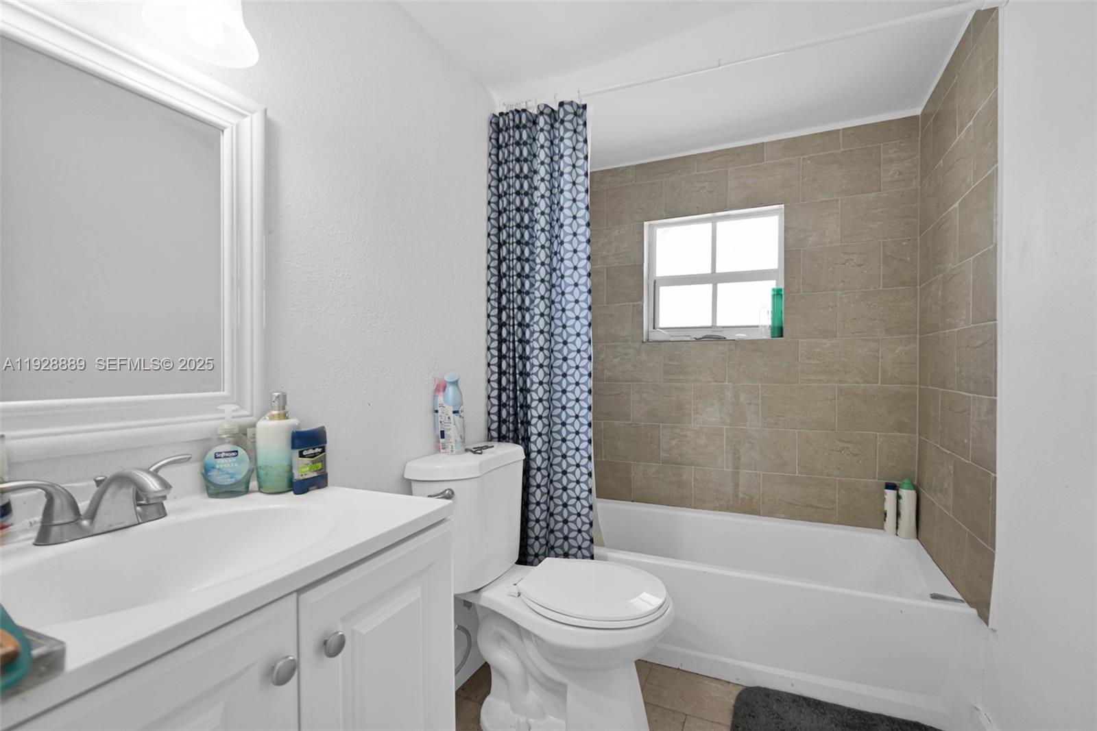 3711 SW 27th Ter Miami, FL 33134