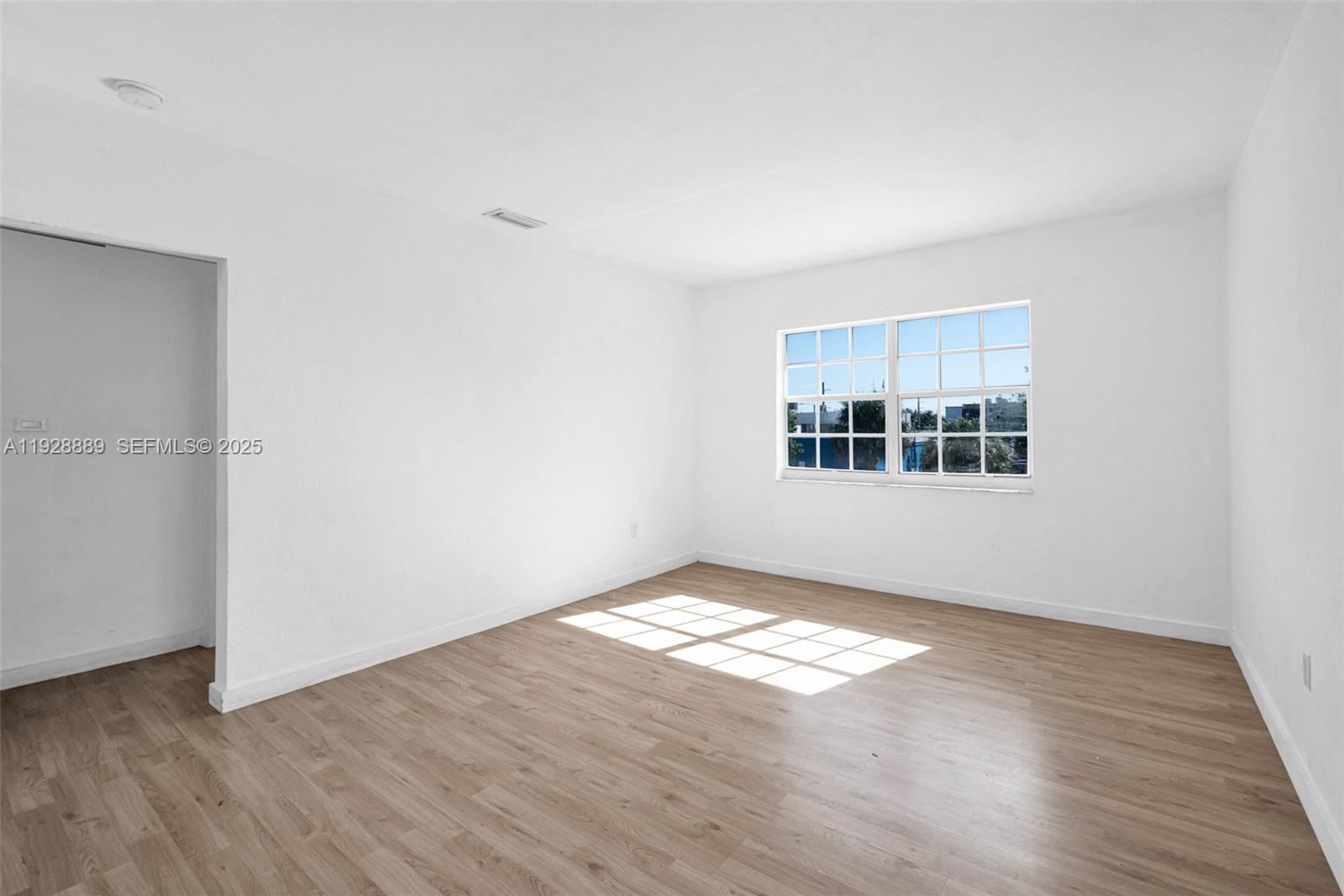 3711 SW 27th Ter Miami, FL 33134