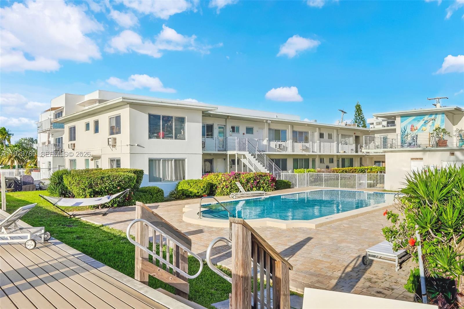 2250 Bay Dr #17 Miami Beach, FL 33141