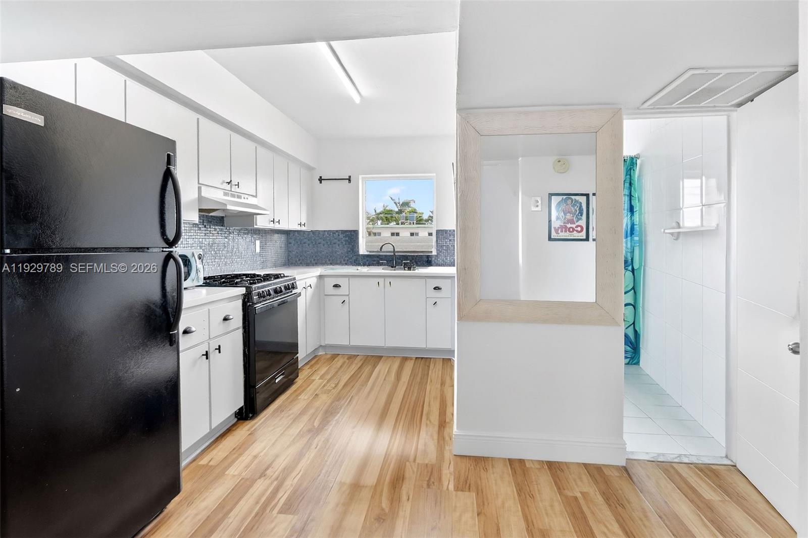 2250 Bay Dr #17 Miami Beach, FL 33141