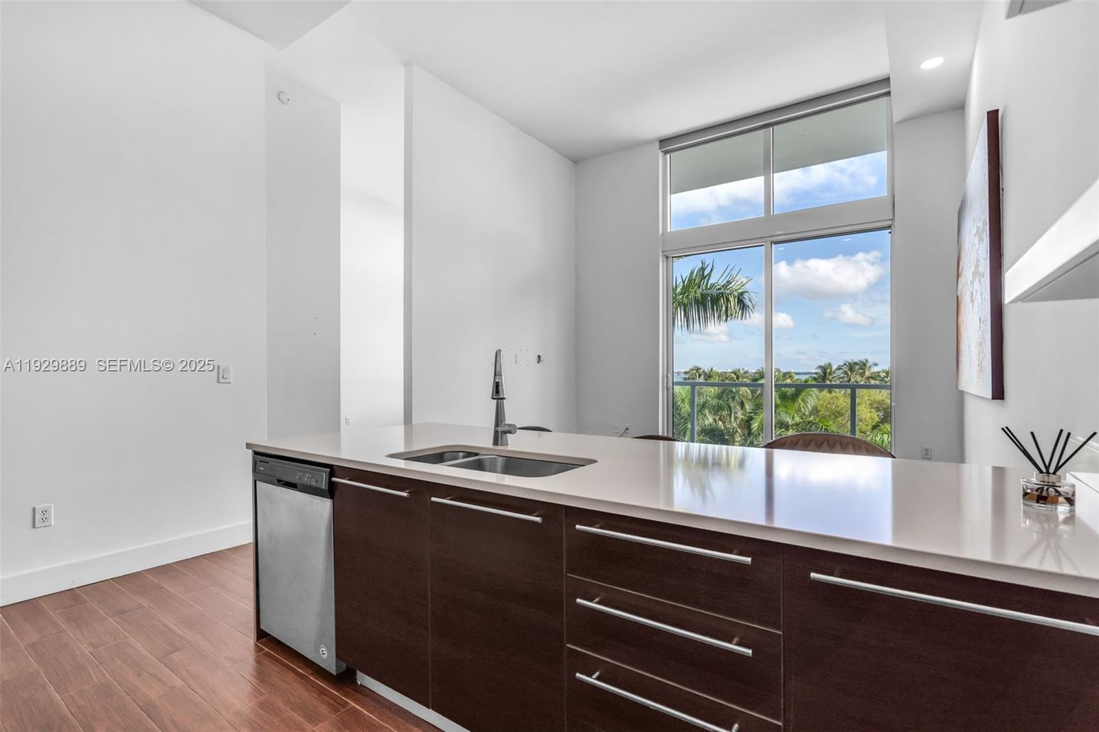 1900 N Bayshore Dr #604 Miami, FL 33132