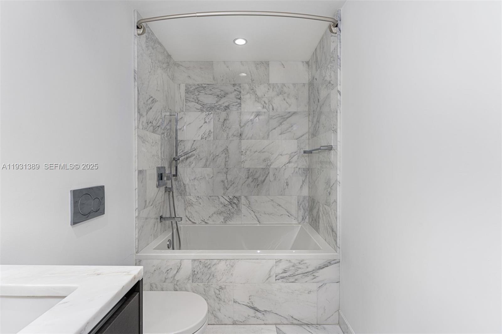 1451 Brickell Ave #1803 Miami, FL 33131