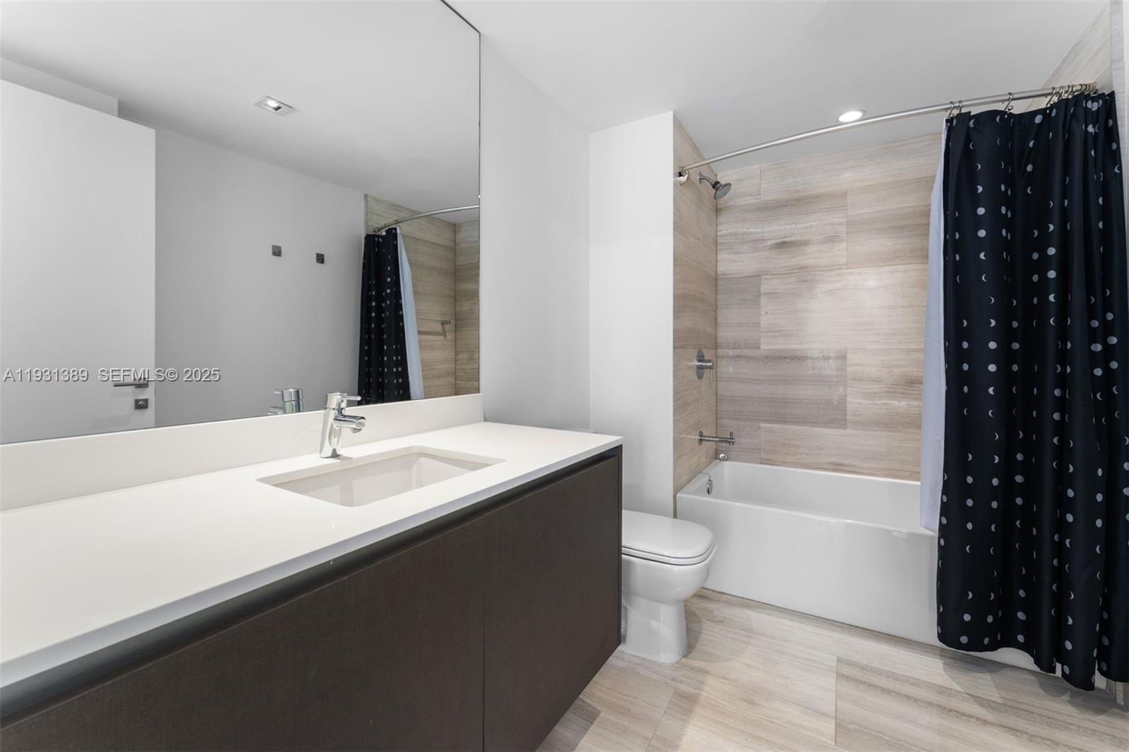 1451 Brickell Ave #1803 Miami, FL 33131