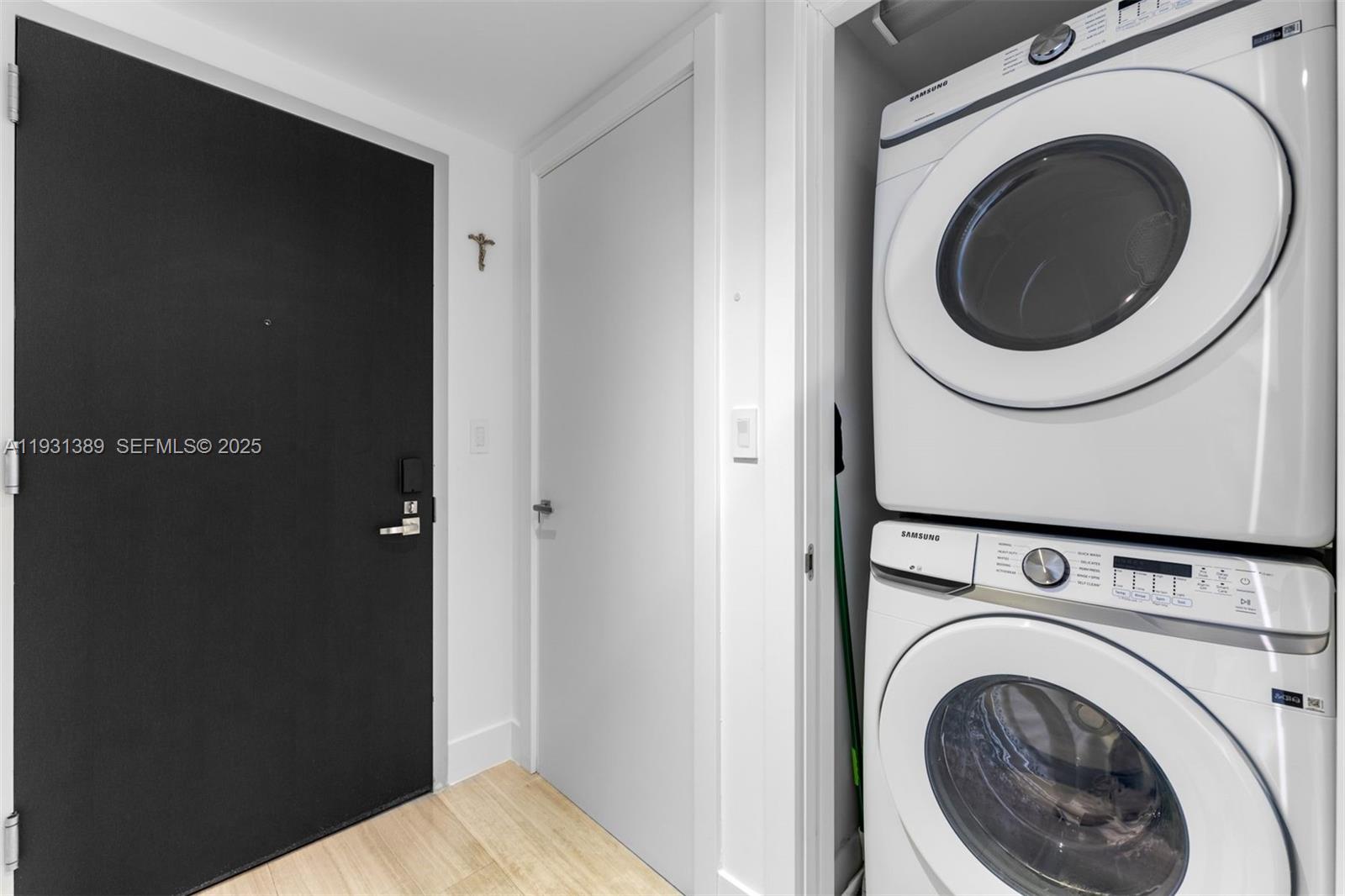 1451 Brickell Ave #1803 Miami, FL 33131