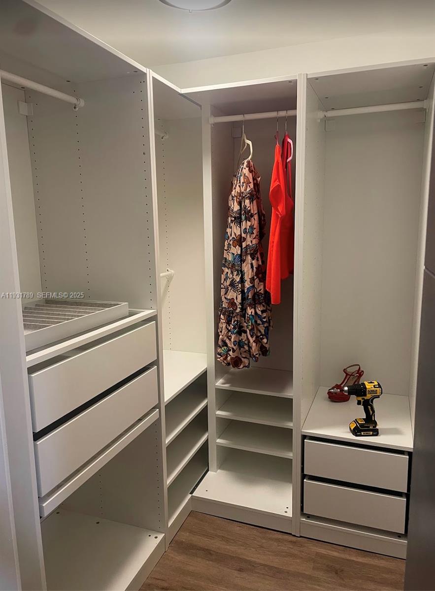 90 SW 3rd St #1213 Miami, FL 33130