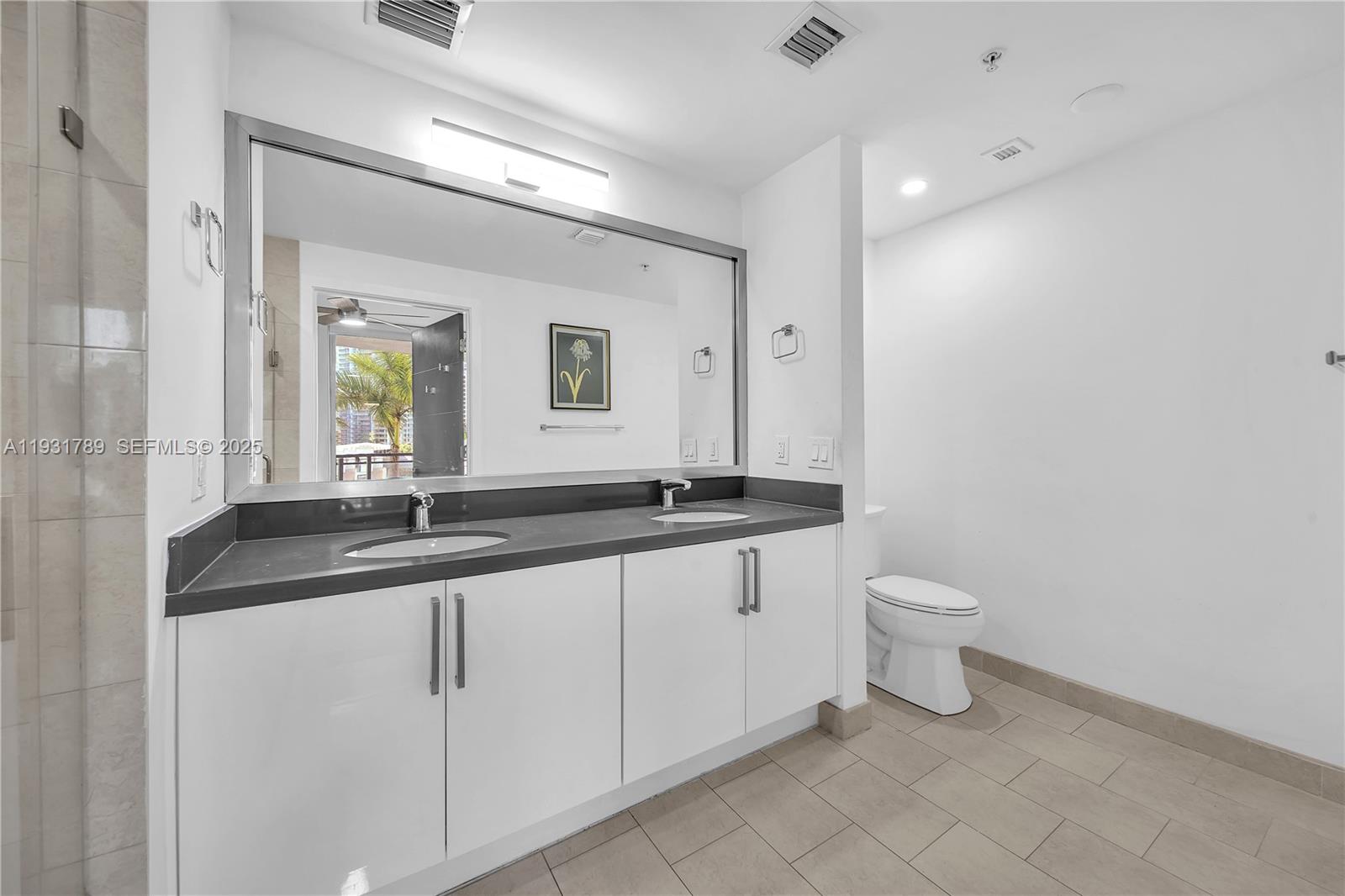 90 SW 3rd St #1213 Miami, FL 33130