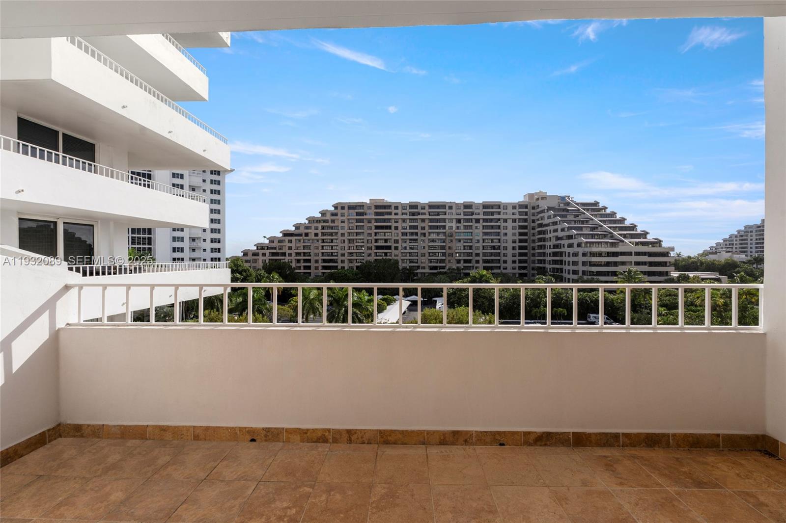 199 Ocean Ln Dr #611 Key Biscayne, FL 33149