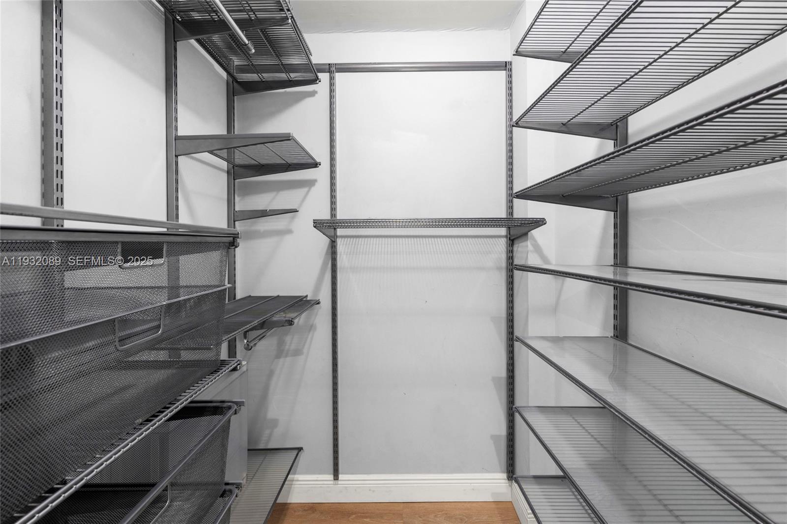 199 Ocean Ln Dr #611 Key Biscayne, FL 33149