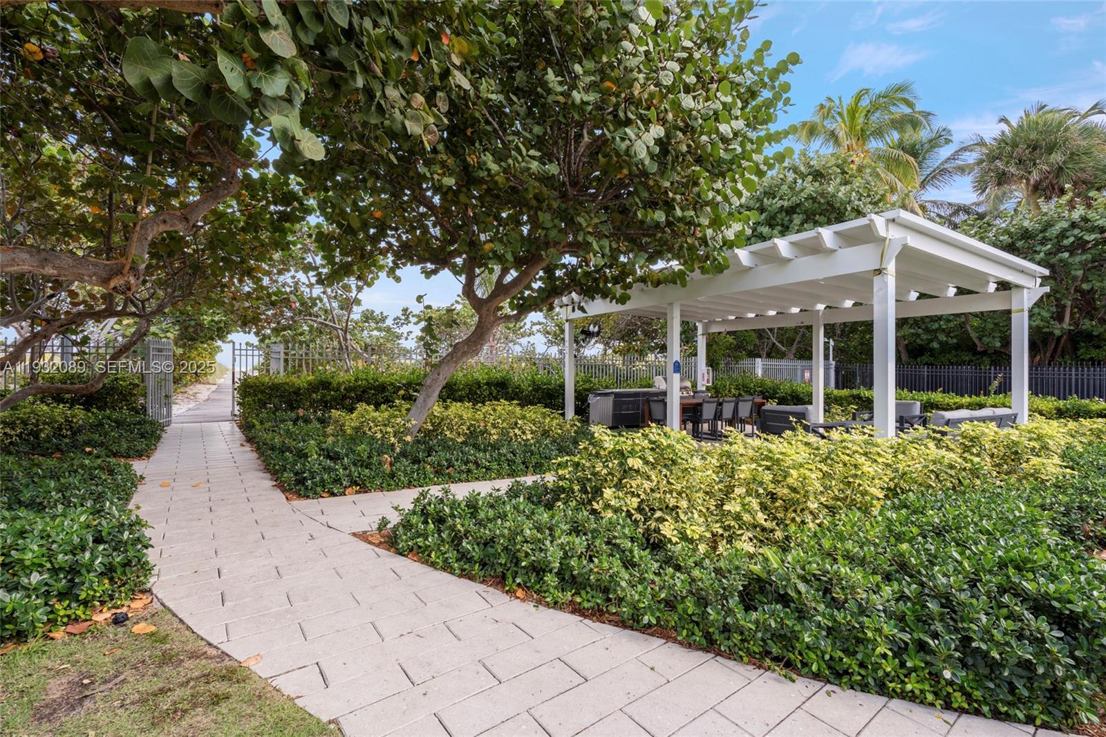 199 Ocean Ln Dr #611 Key Biscayne, FL 33149