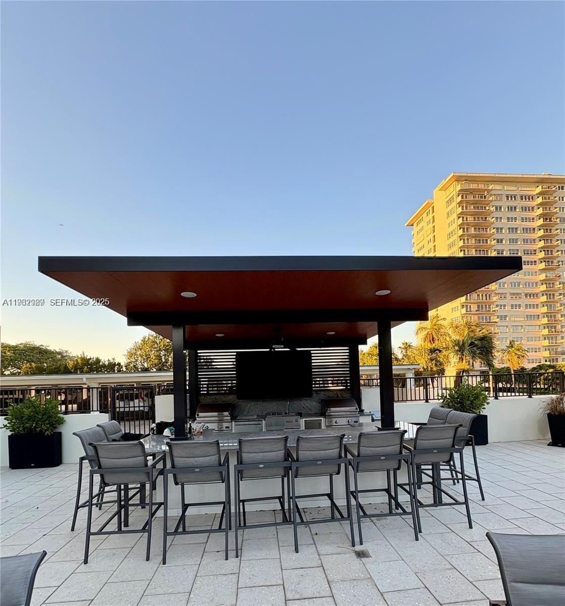 340 Sunset Dr #1404 Fort Lauderdale, FL 33301