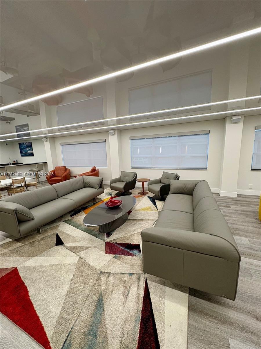 340 Sunset Dr #1404 Fort Lauderdale, FL 33301