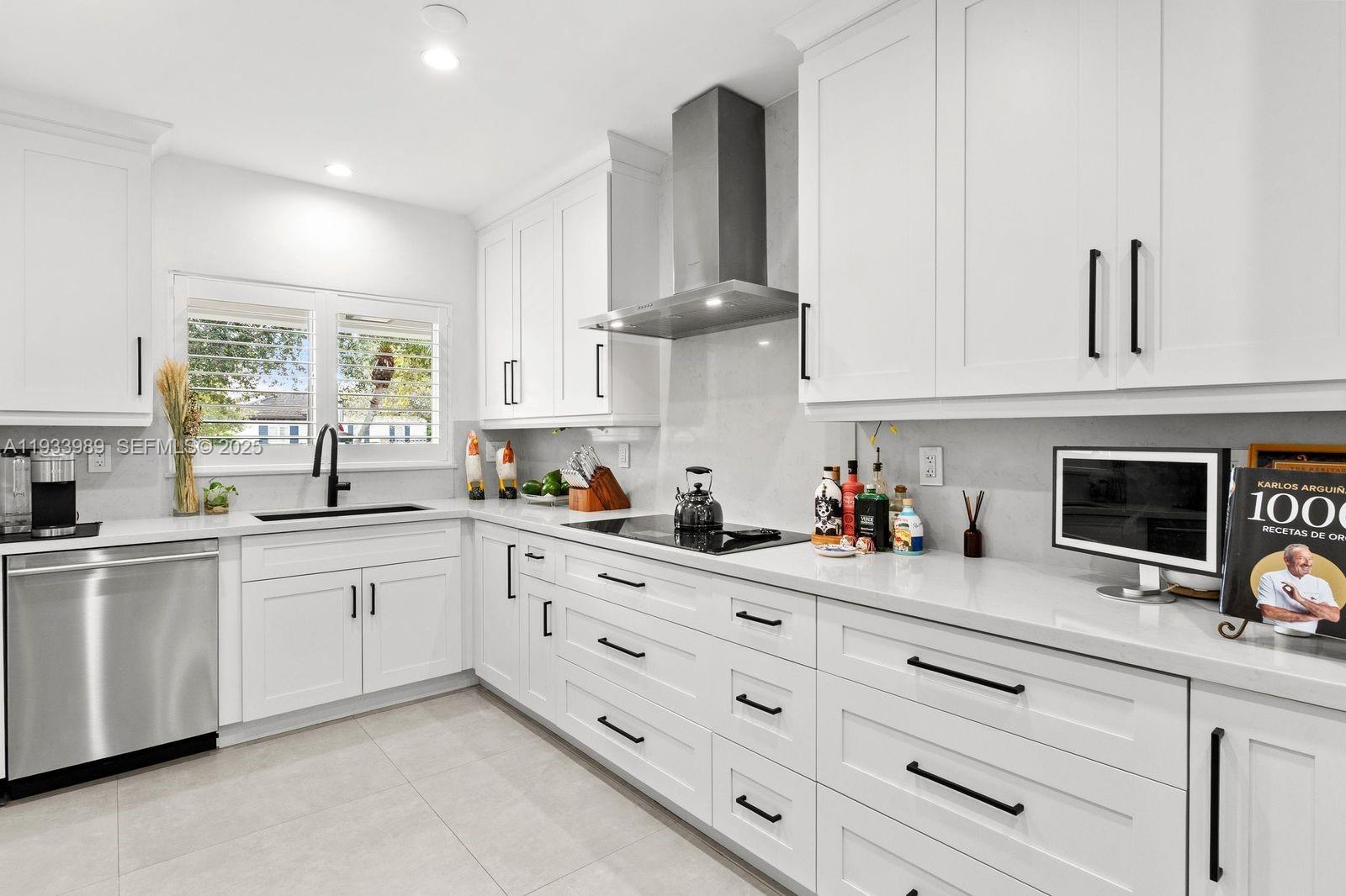 6511 Riviera Dr Coral Gables, FL 33146