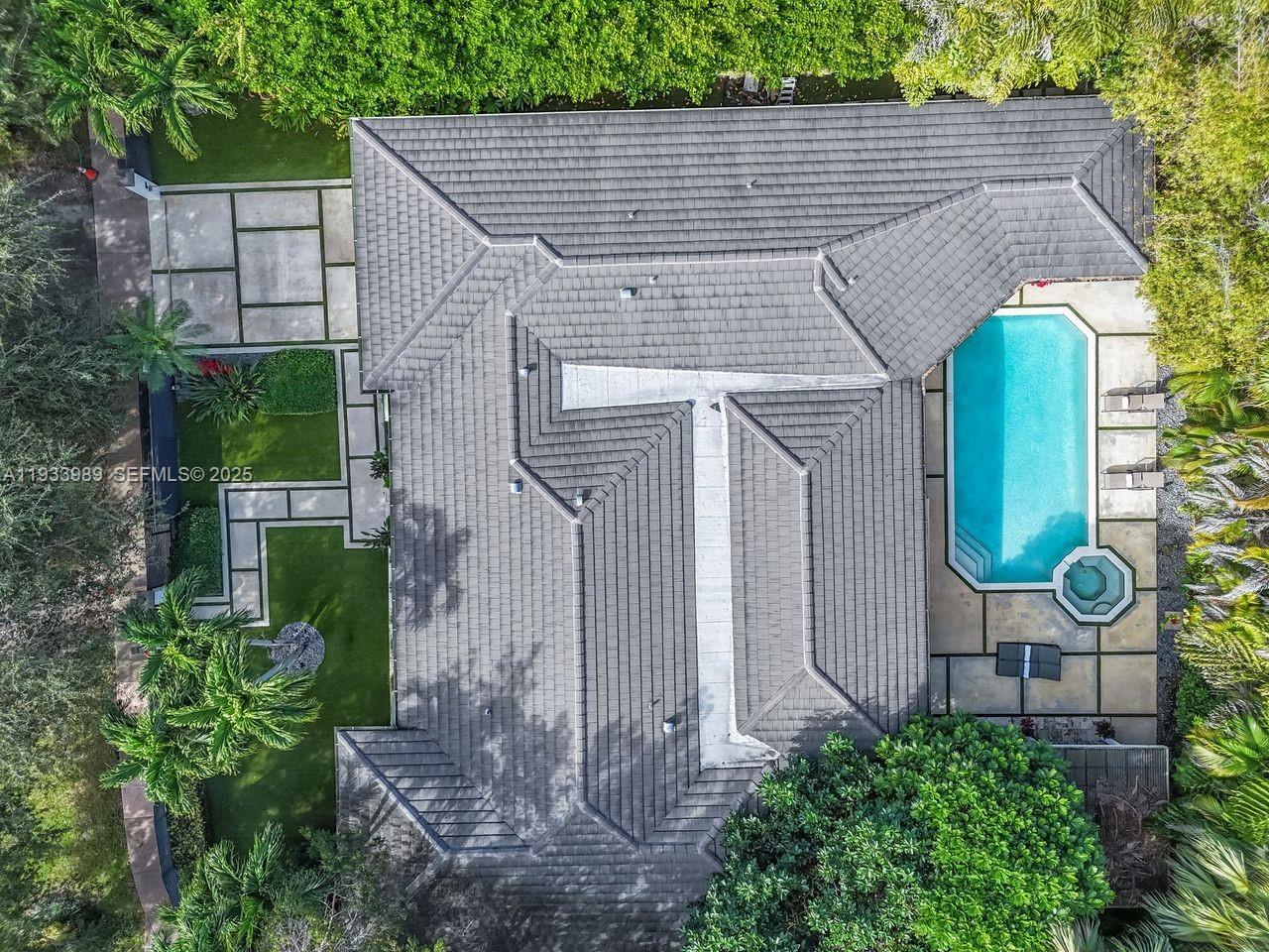 6511 Riviera Dr Coral Gables, FL 33146