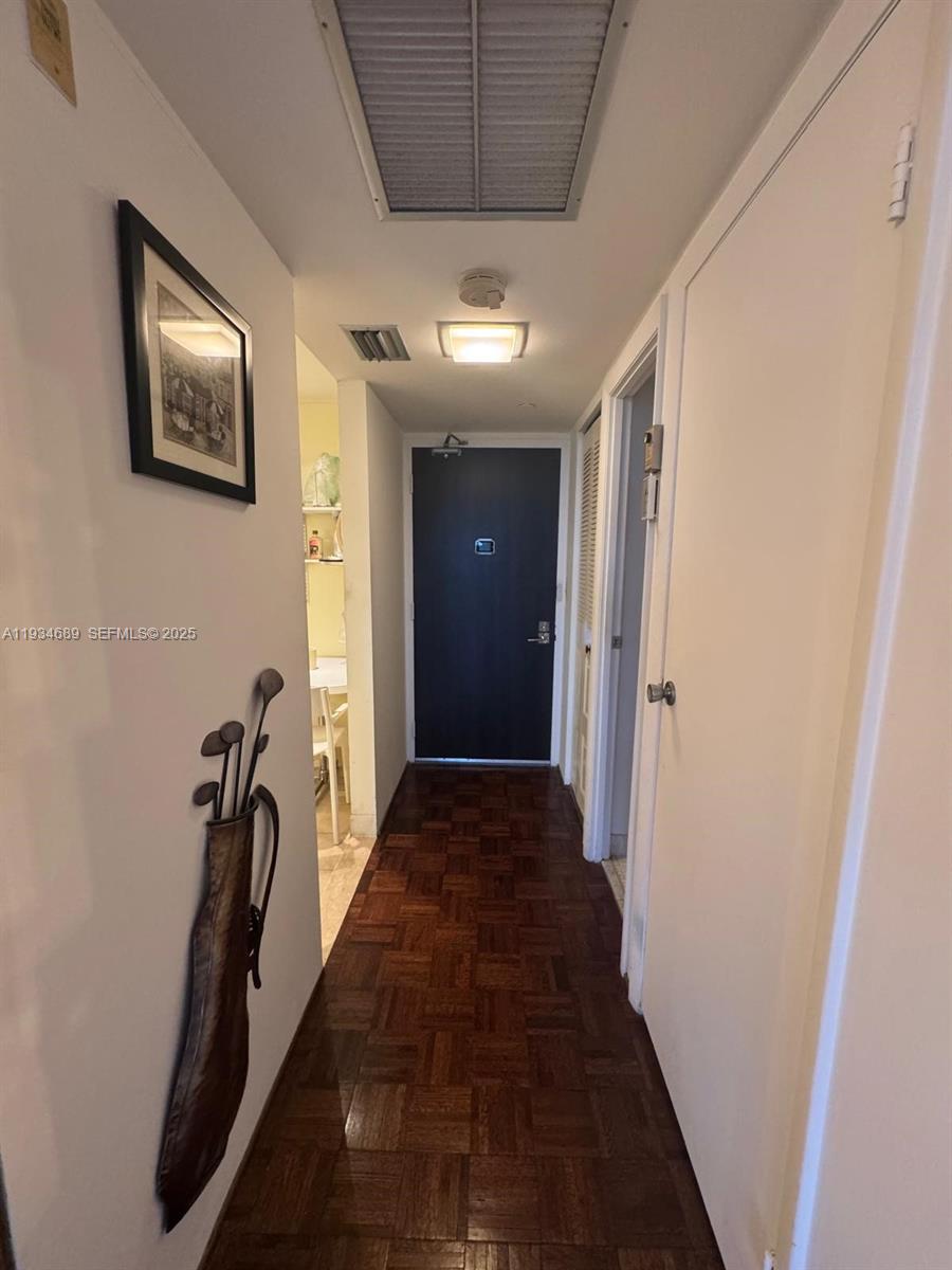 20335 W Country Clb Dr #1105 Aventura, FL 33180