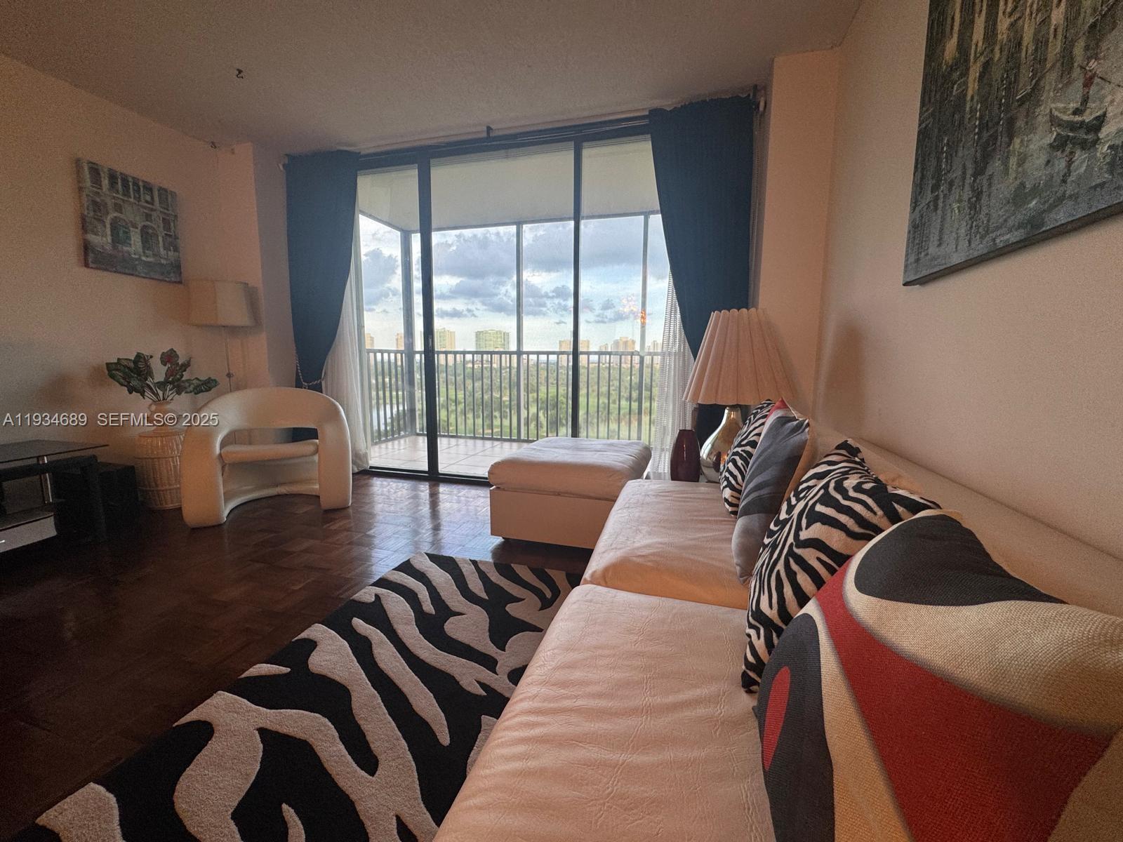 20335 W Country Clb Dr #1105 Aventura, FL 33180