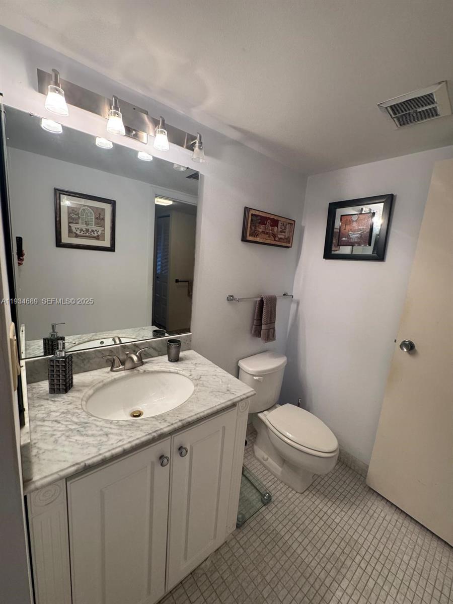 20335 W Country Clb Dr #1105 Aventura, FL 33180