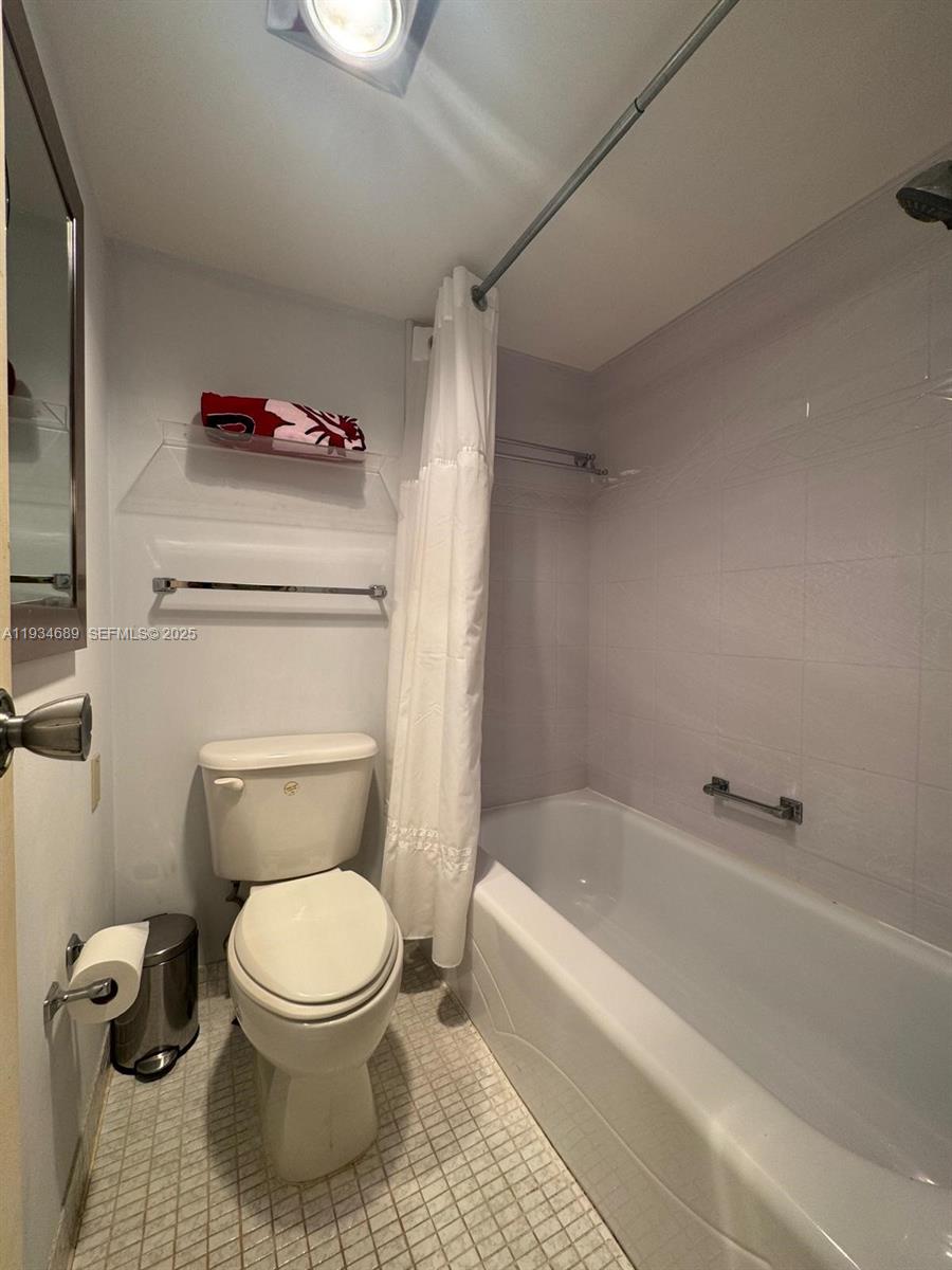 20335 W Country Clb Dr #1105 Aventura, FL 33180