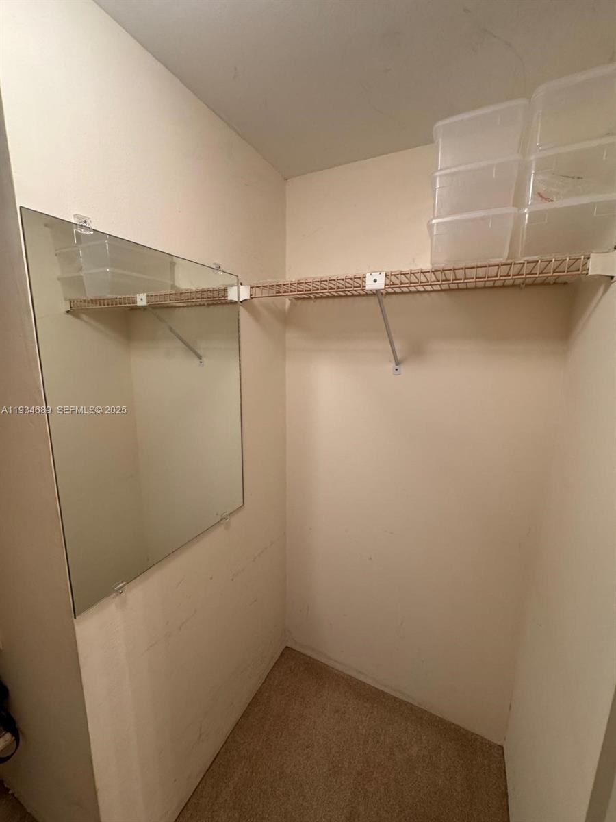 20335 W Country Clb Dr #1105 Aventura, FL 33180