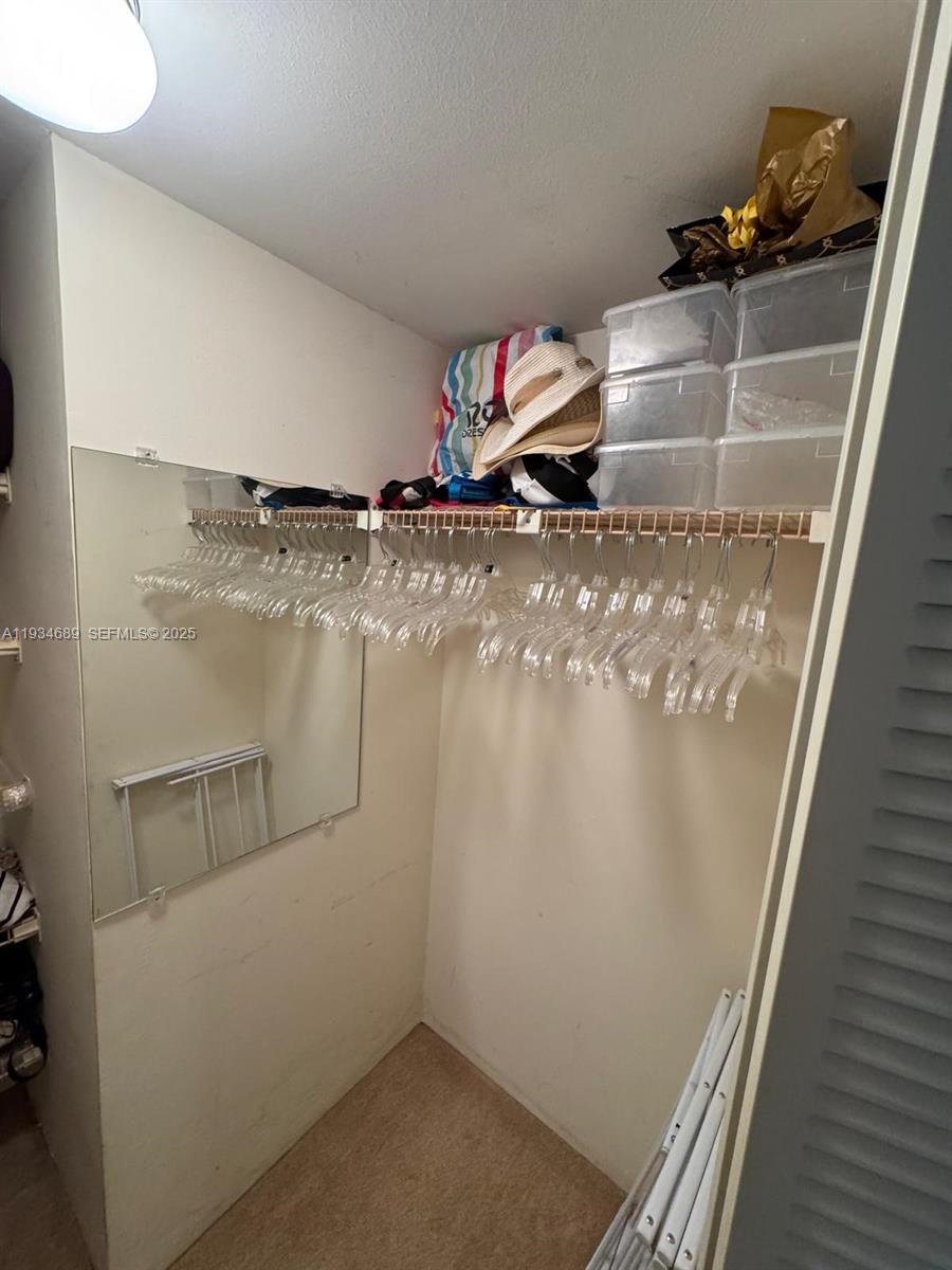 20335 W Country Clb Dr #1105 Aventura, FL 33180