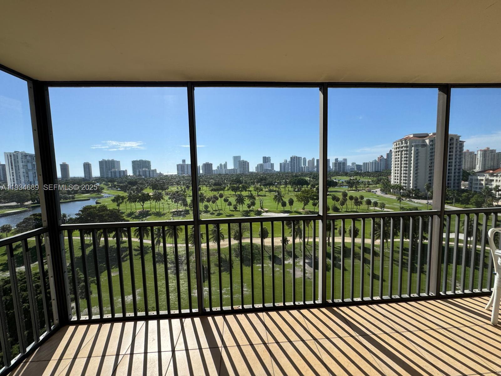 20335 W Country Clb Dr #1105 Aventura, FL 33180