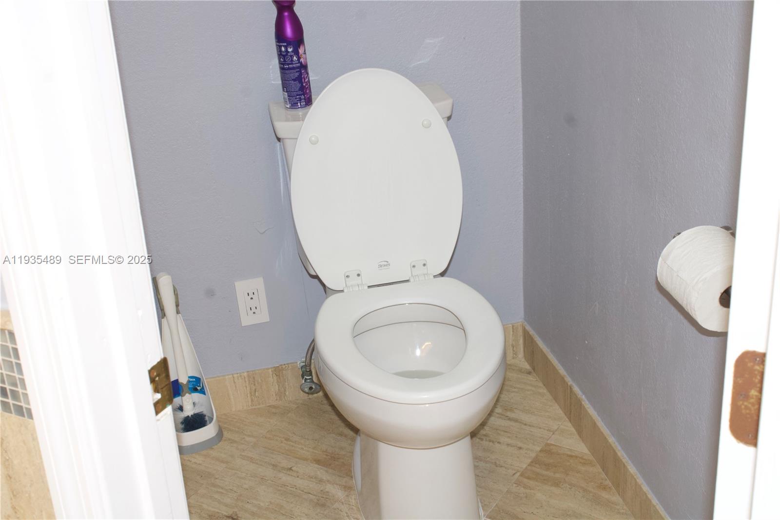 Undisclosed Address Coral Springs, FL 33071