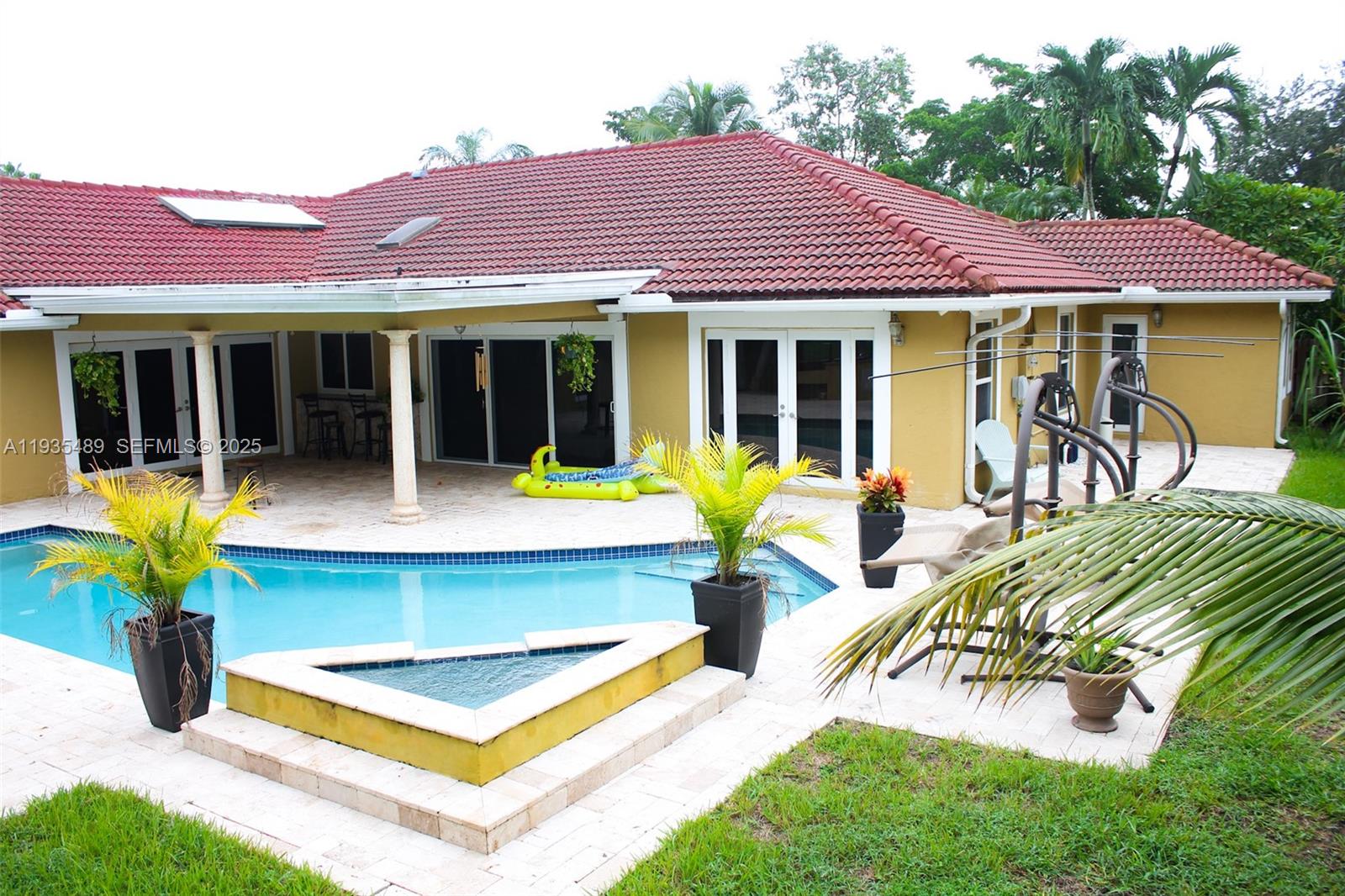 Undisclosed Address Coral Springs, FL 33071