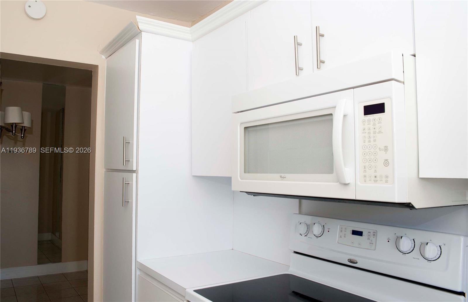 270 Layne Blvd #305 Hallandale Beach, FL 33009