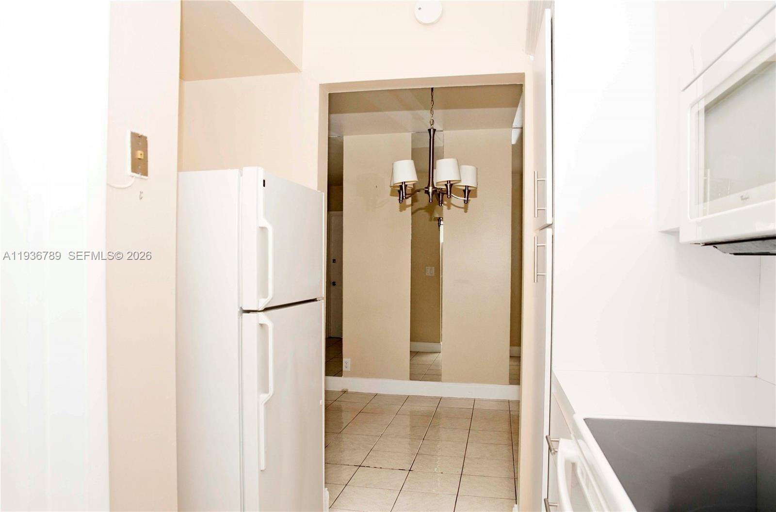 270 Layne Blvd #305 Hallandale Beach, FL 33009