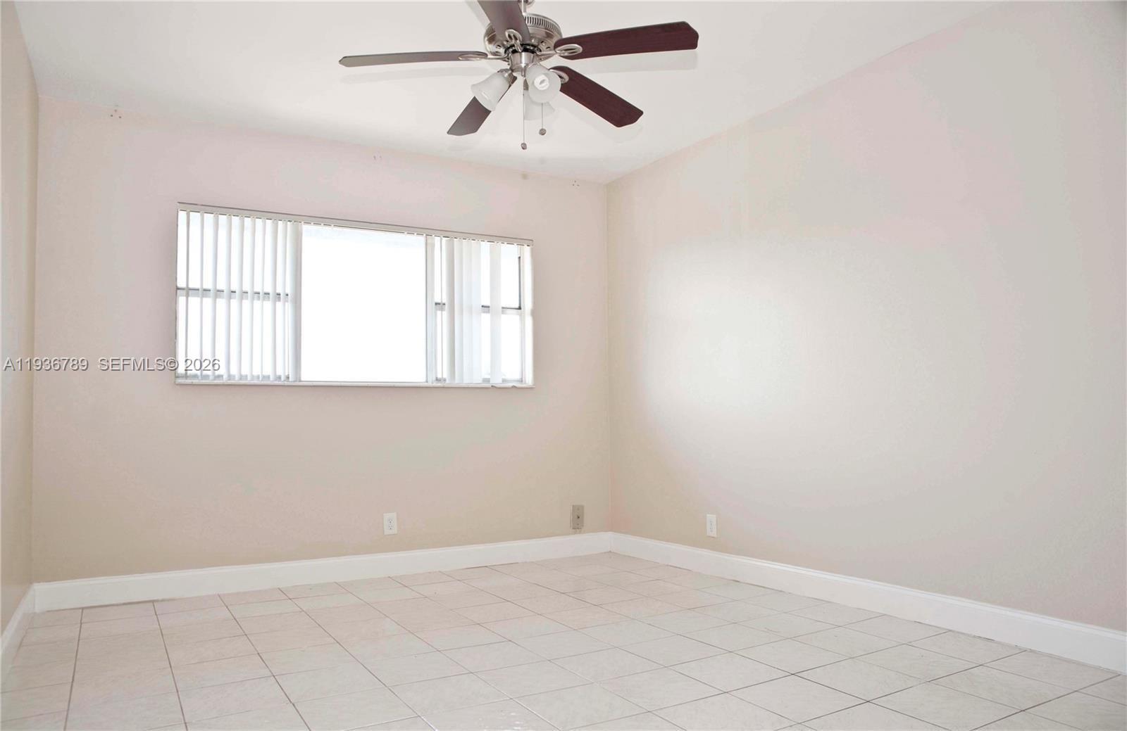 270 Layne Blvd #305 Hallandale Beach, FL 33009