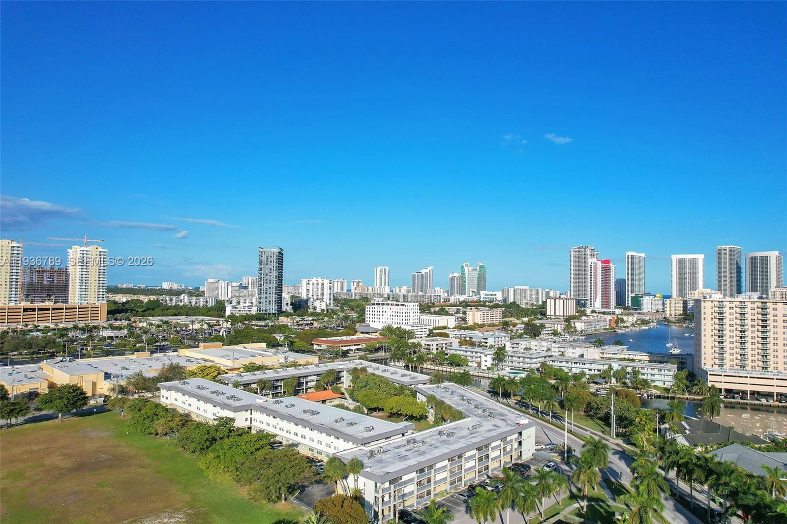 270 Layne Blvd #305 Hallandale Beach, FL 33009