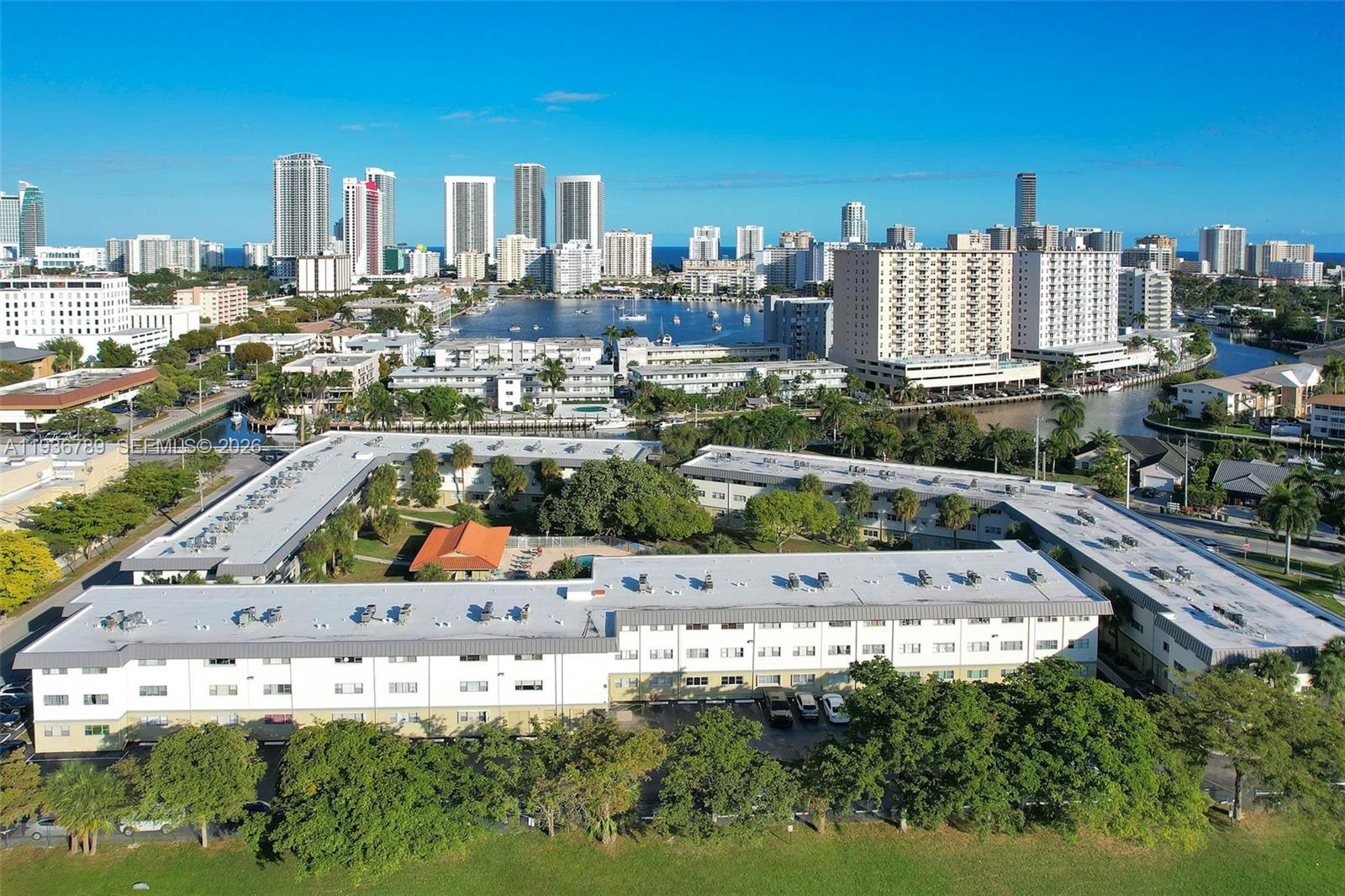 270 Layne Blvd #305 Hallandale Beach, FL 33009