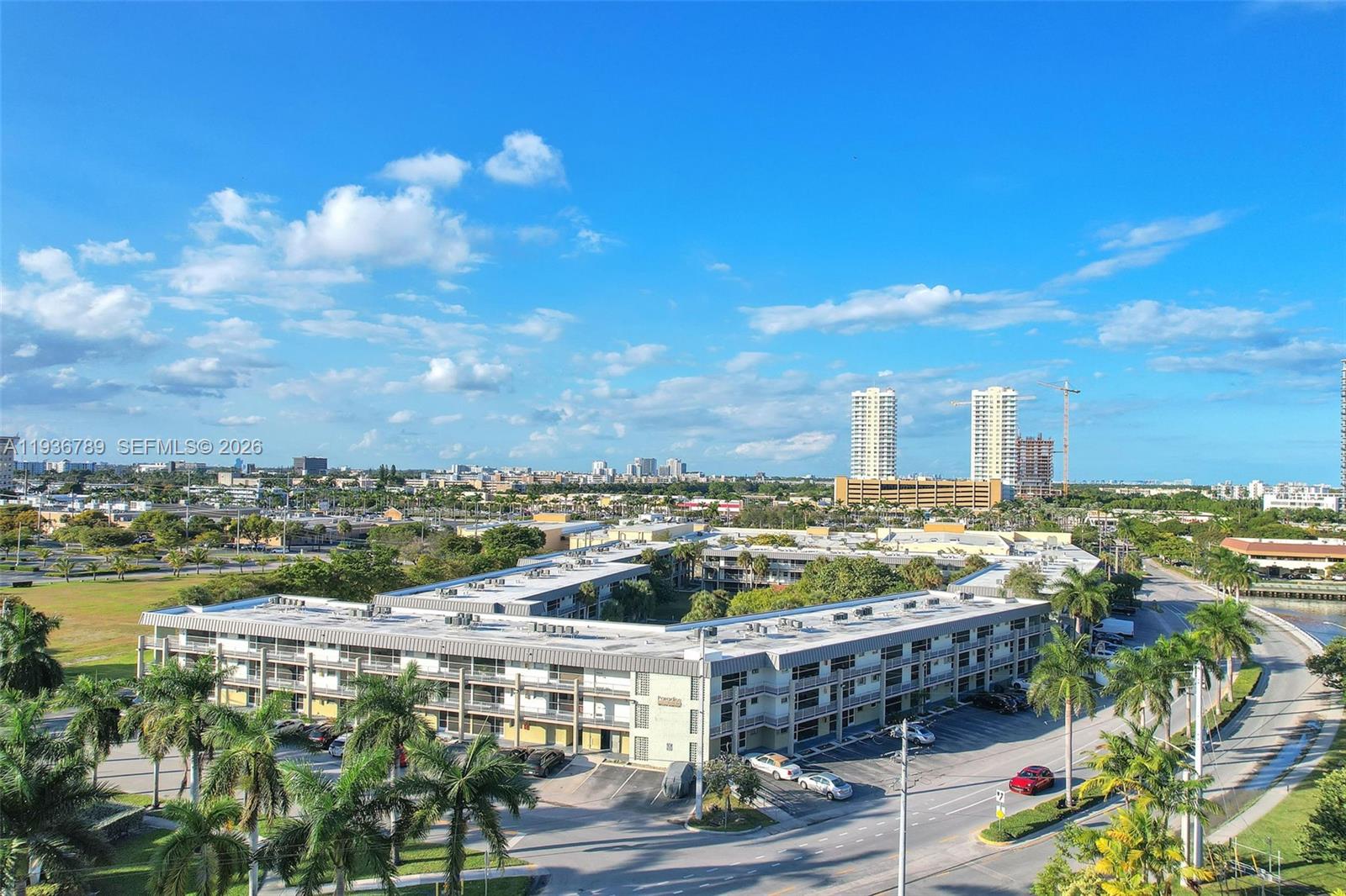 270 Layne Blvd #305 Hallandale Beach, FL 33009