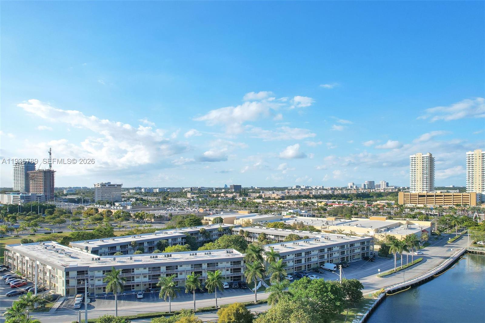 270 Layne Blvd #305 Hallandale Beach, FL 33009