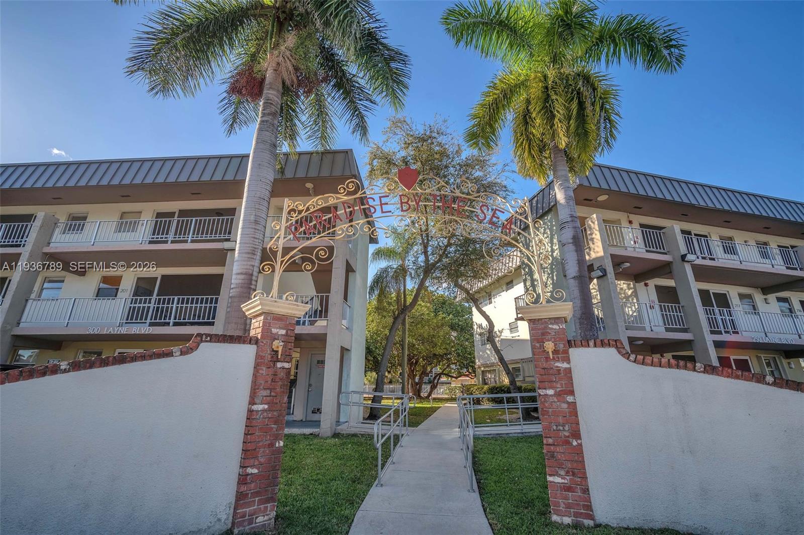 270 Layne Blvd #305 Hallandale Beach, FL 33009