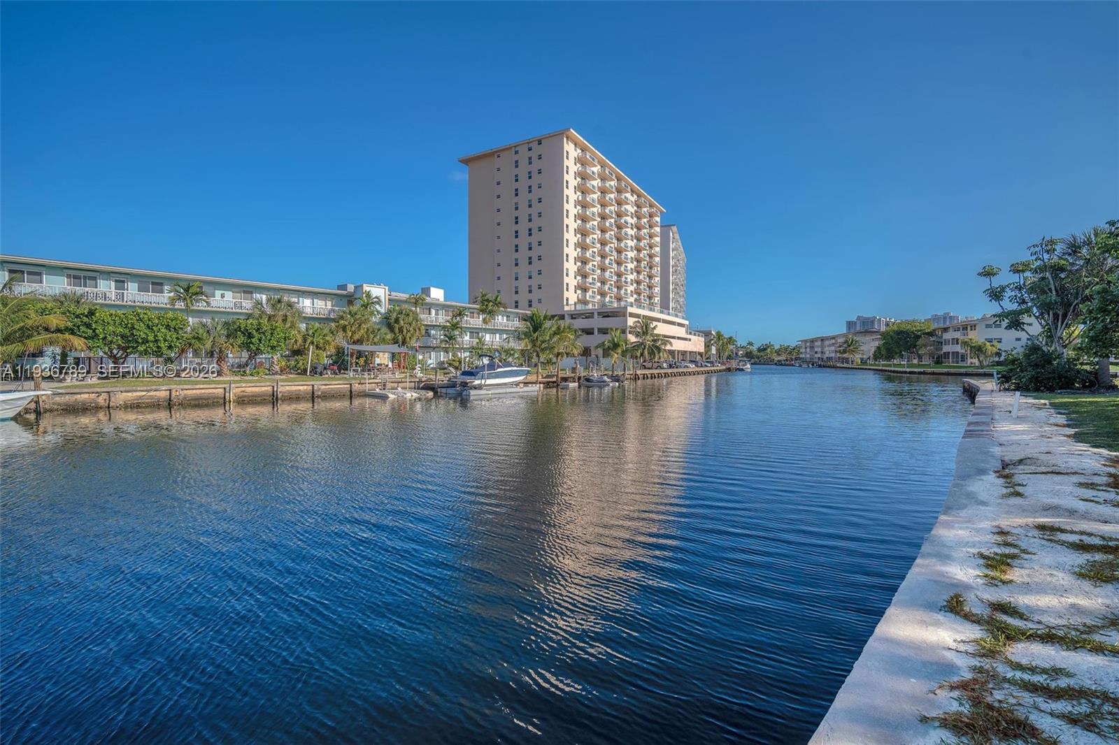 270 Layne Blvd #305 Hallandale Beach, FL 33009