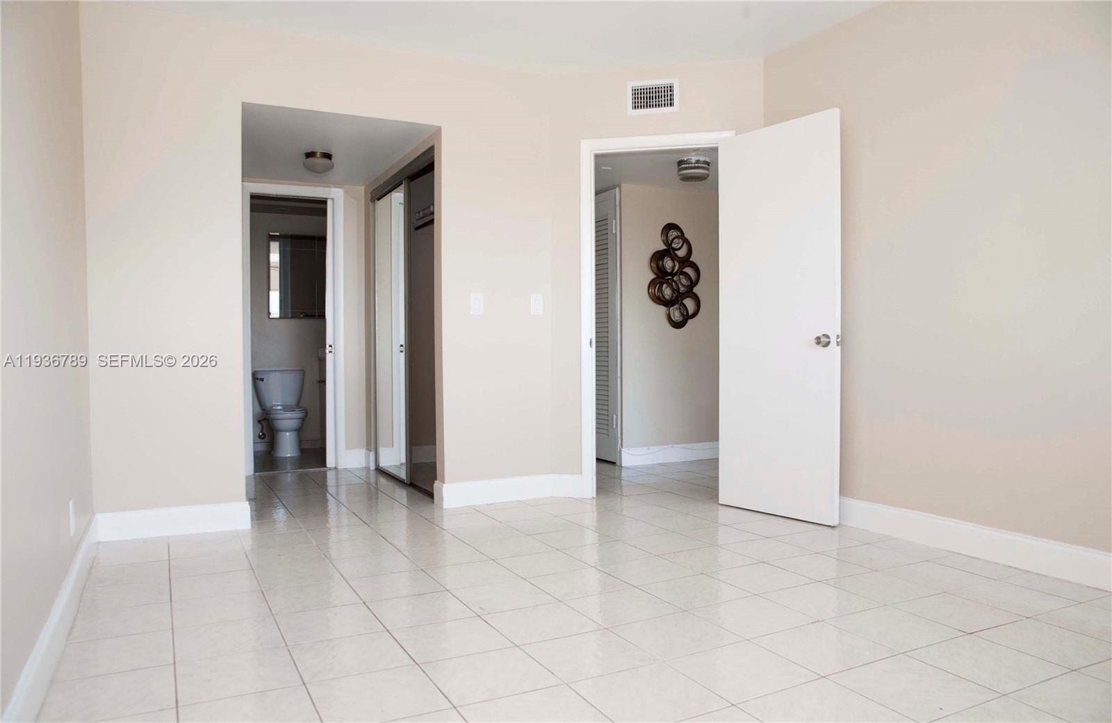 270 Layne Blvd #305 Hallandale Beach, FL 33009